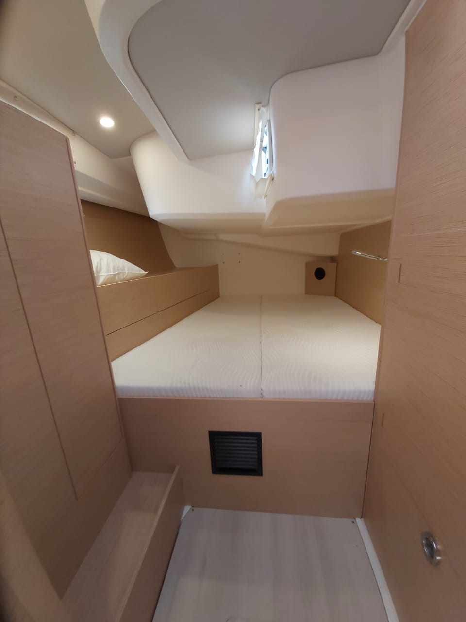 Andromeda - Sailboat in Anatoliki Attiki