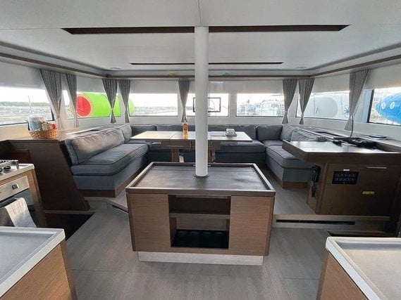 Merev - Catamaran in Seget Donji