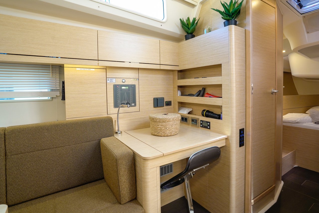 Evelyn - Sailboat in Seget Donji