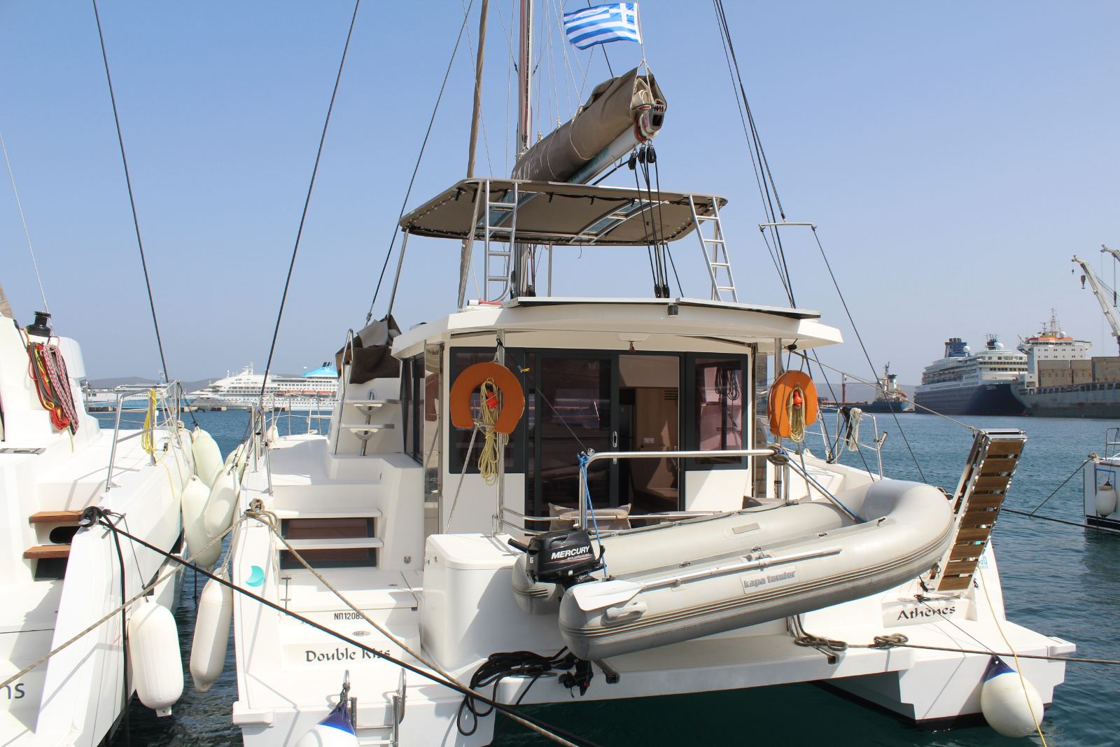 Double Kiss - Catamaran in Kefallonia