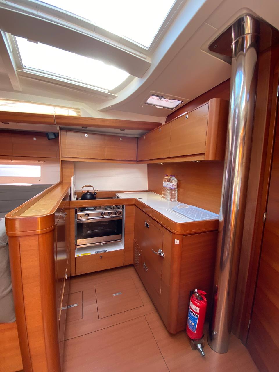 Maestro S - Yelkenli içinde Karagözler