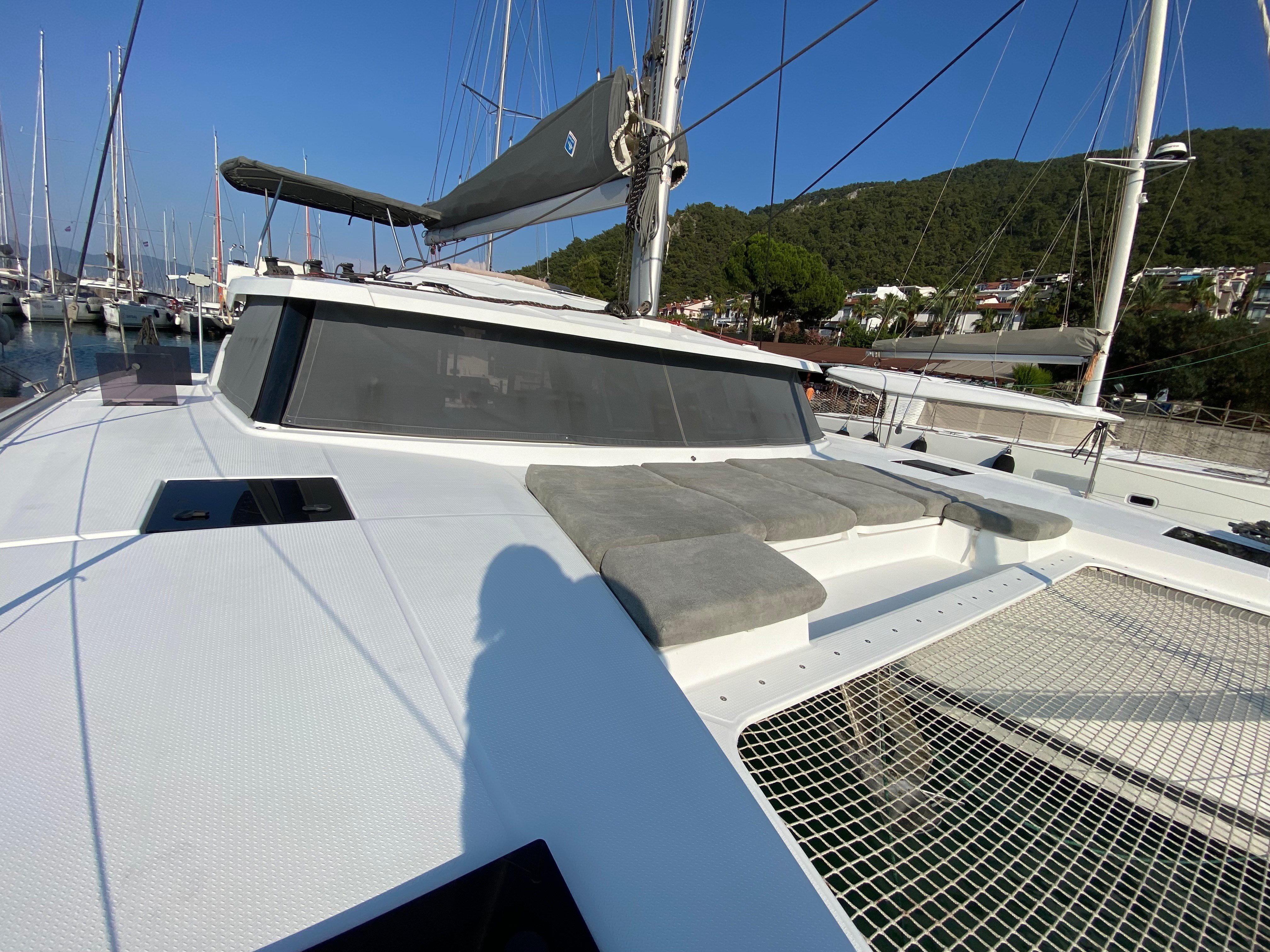 Osaya - Katamaran içinde Karagözler