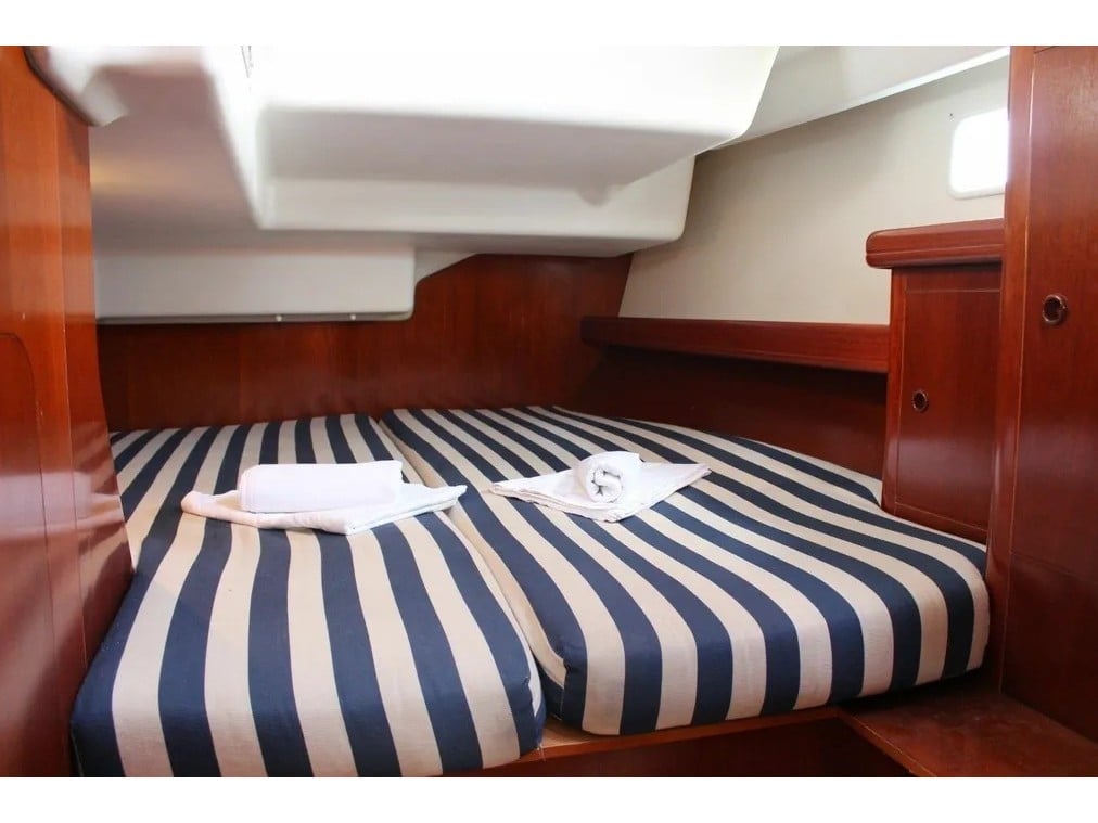 Pigasos - Yelkenli içinde Nikiana