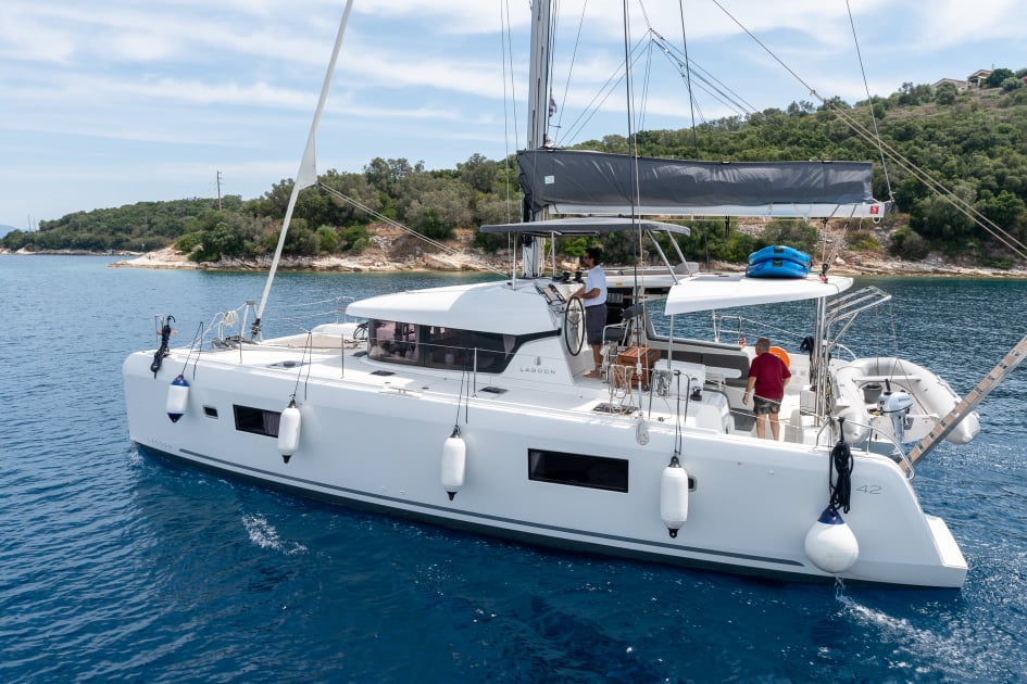Elysium crewed - VIP equipped - Catamaran in Lefkada