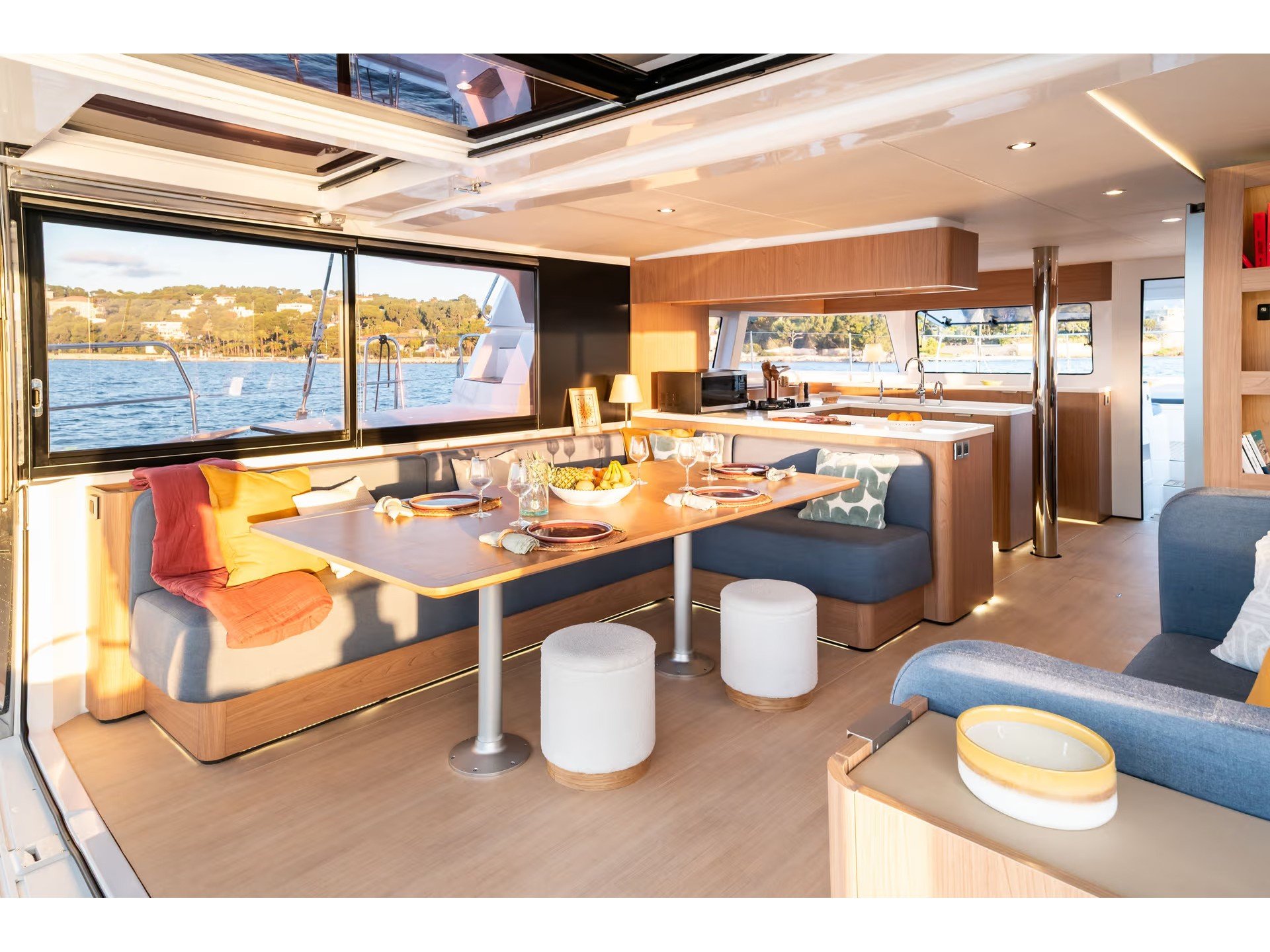 TBA - Katamaran içinde Lefkada