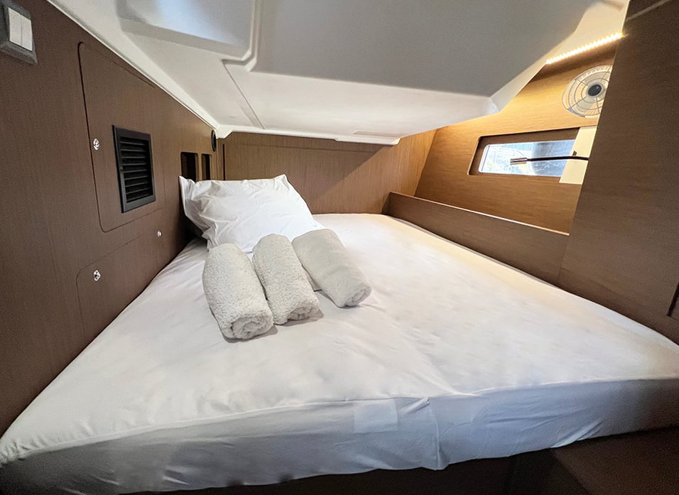 DREAM - Yelkenli içinde Alimos