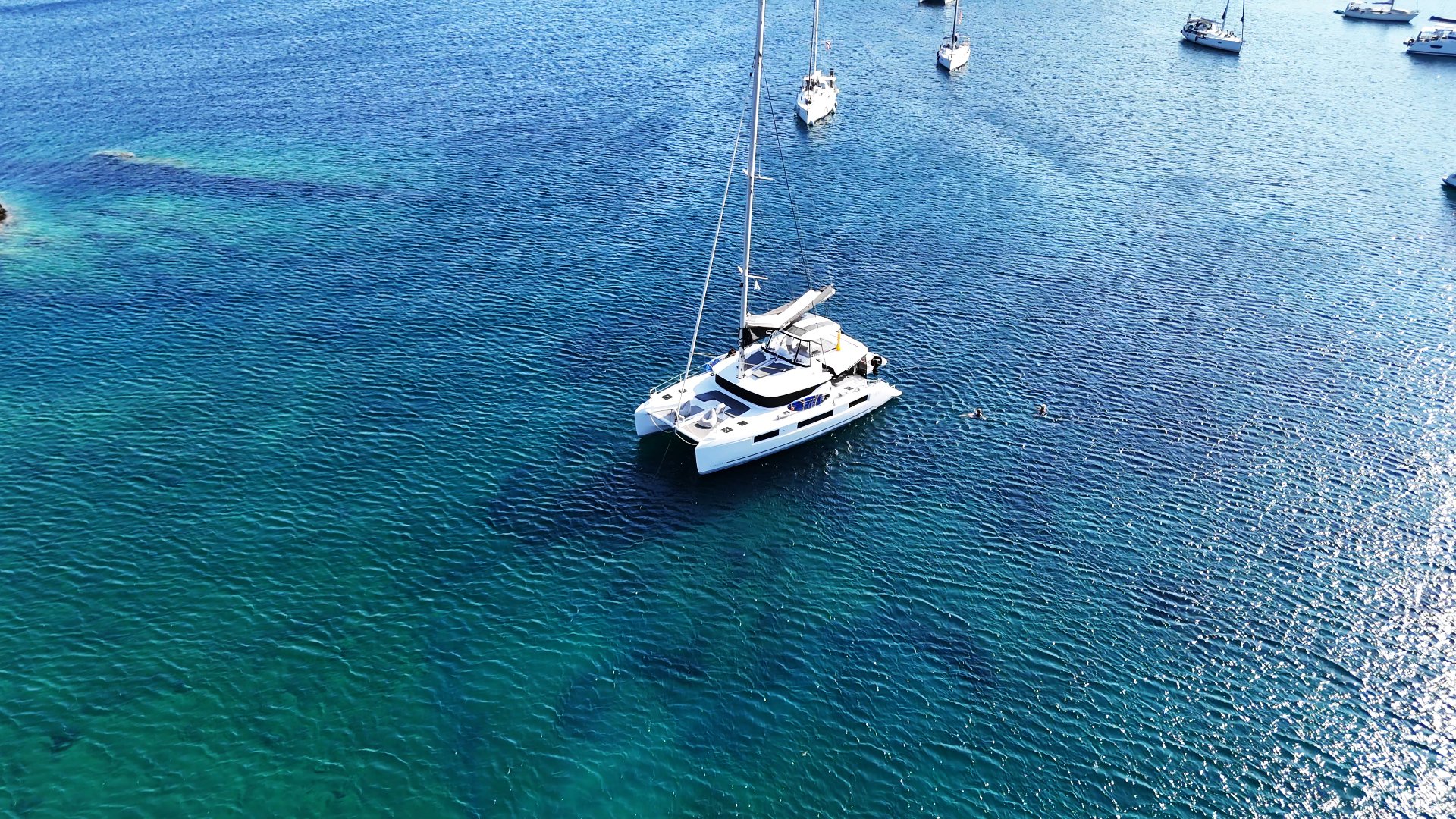 SPRING_ - Katamaran içinde Alimos