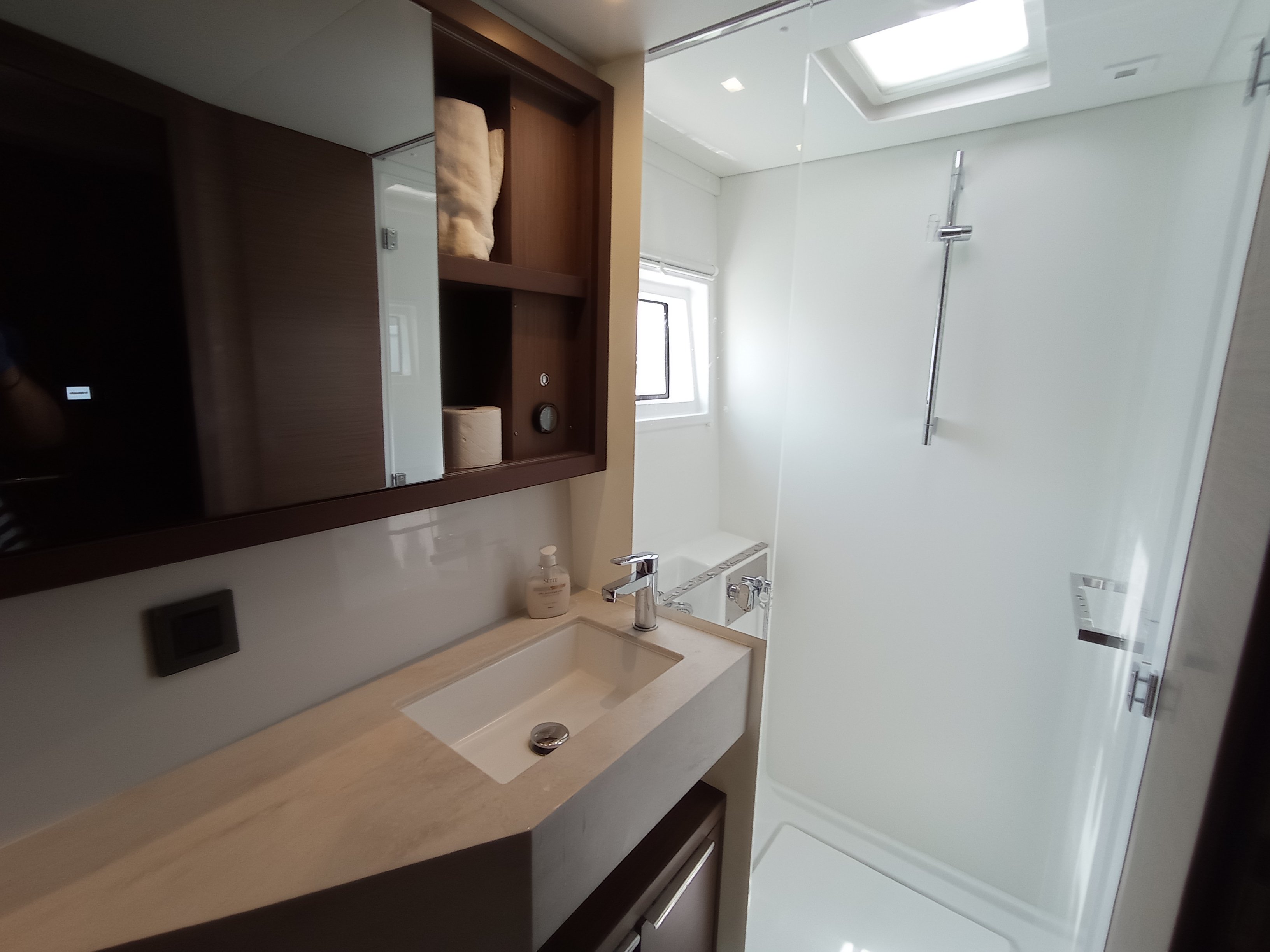 KALISI MOU (air condition, generator, water maker)    _Skippered Only_ - Catamaran in Paros