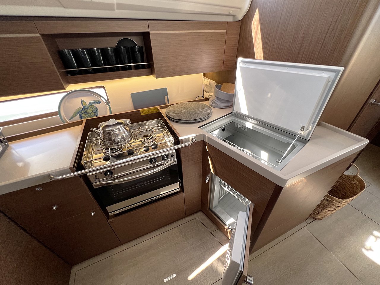 ESCAPE - Sailboat in Alimos