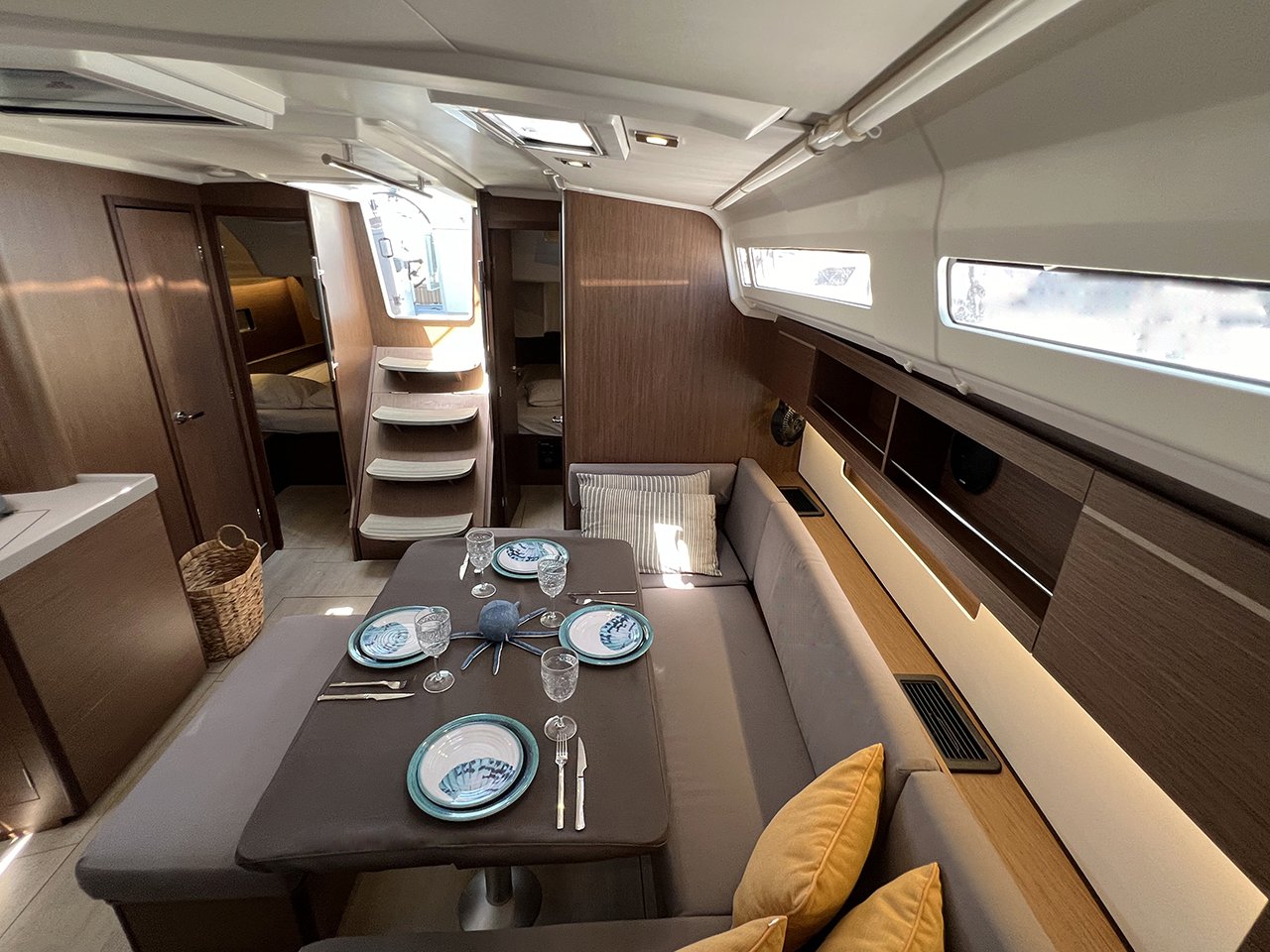 ESCAPE - Sailboat in Alimos