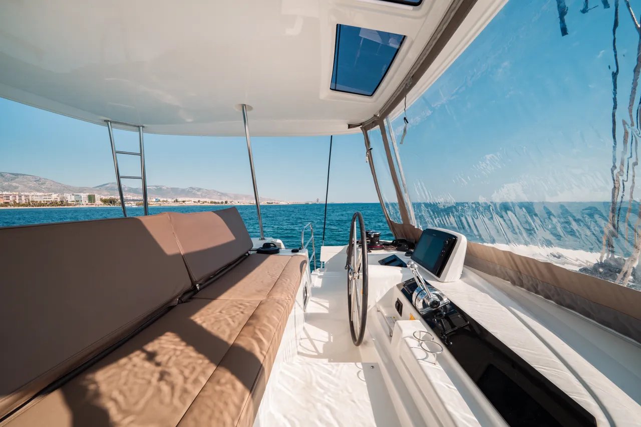 MARY GRACE II - Catamaran in Alimos