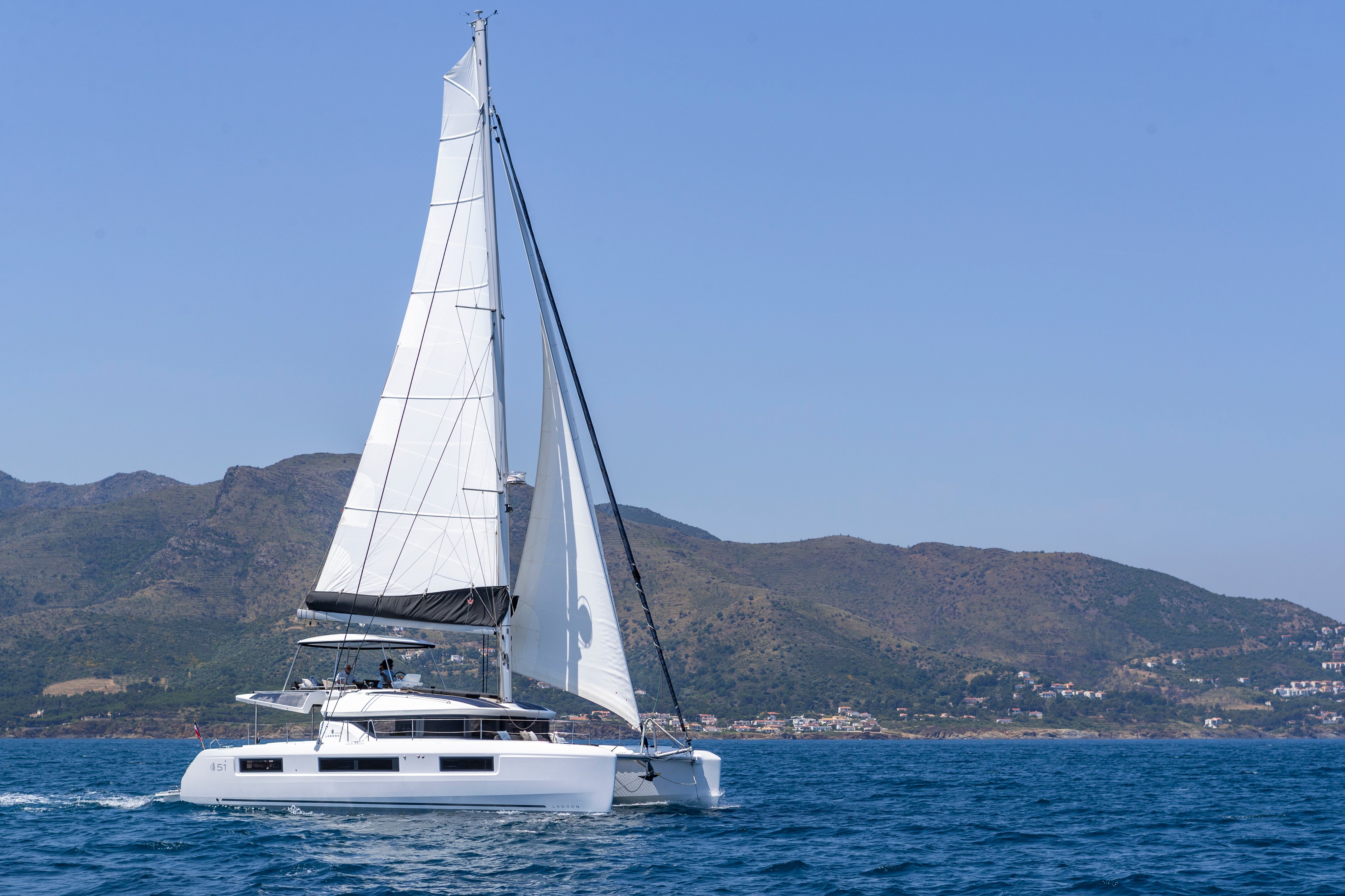 One Feeling - Catamaran in Alimos