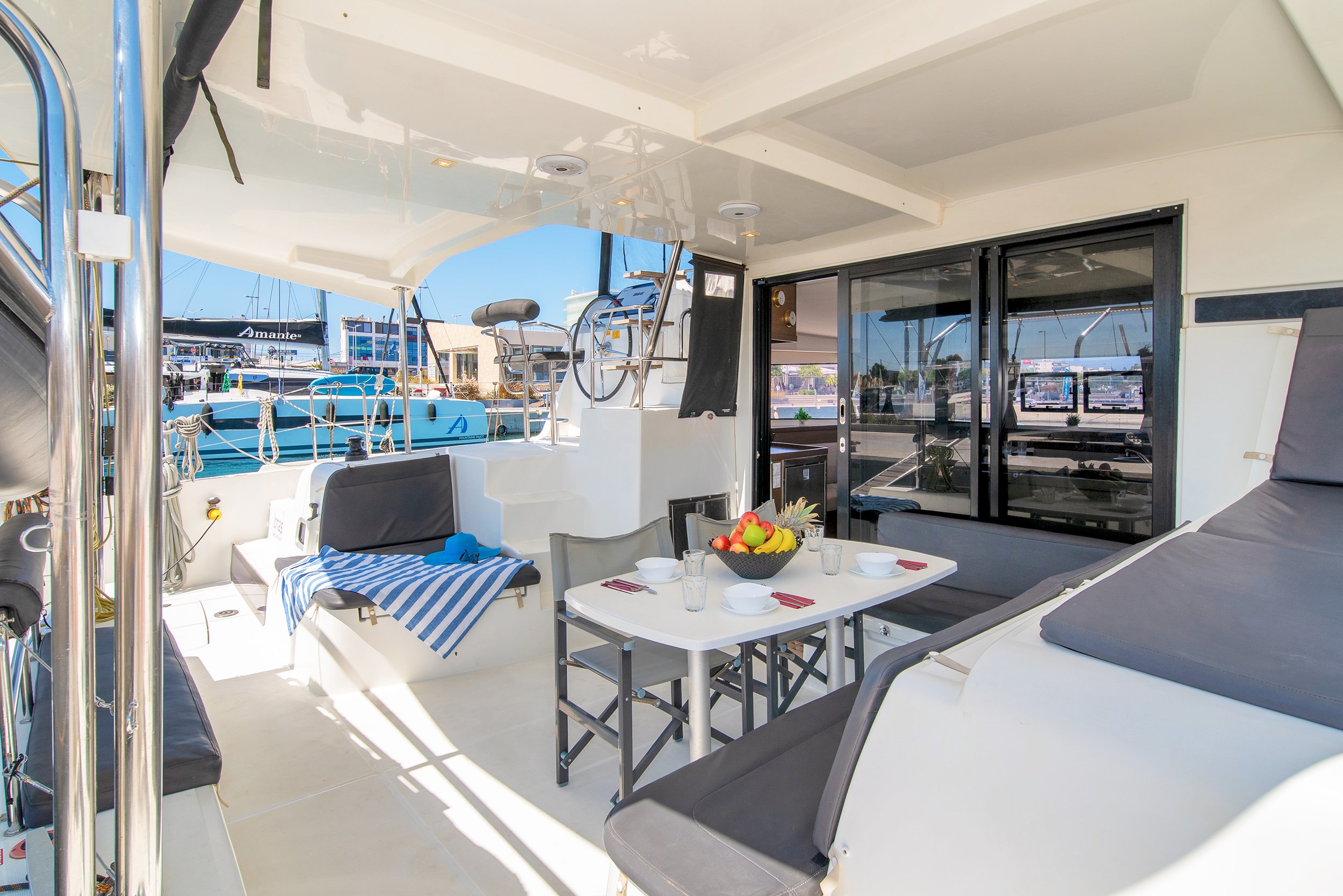 Ionas - Catamaran in Rodos