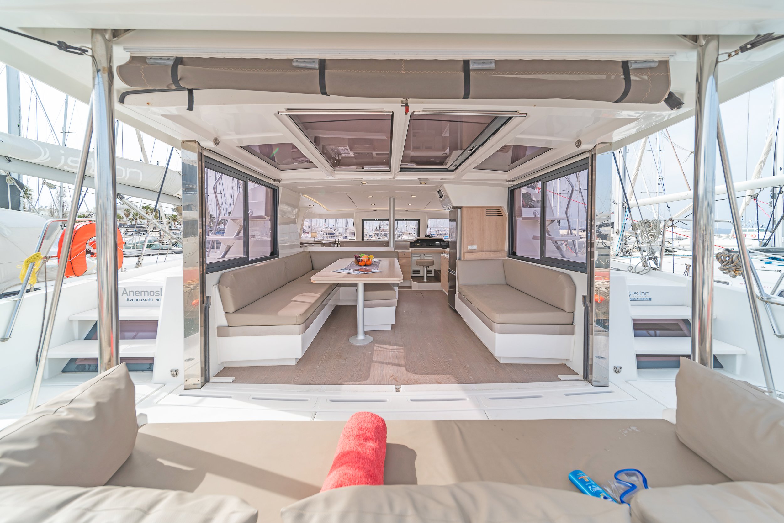 Anemoskala - Catamaran in Kontokali