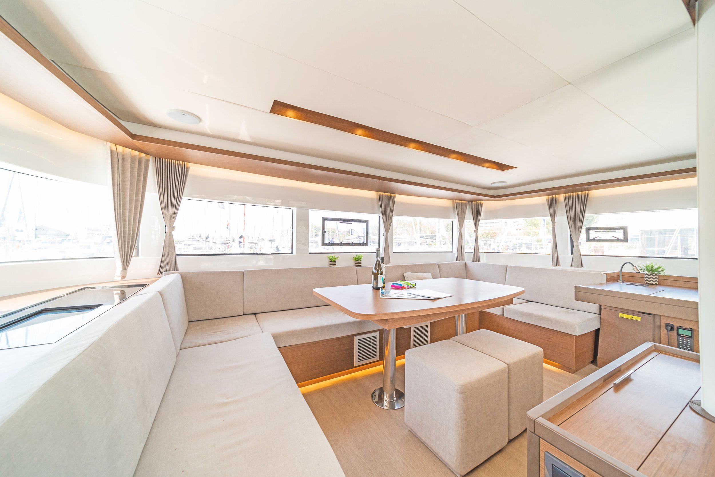 Reina (ONLY SKIPPERED) - Catamaran in Alimos