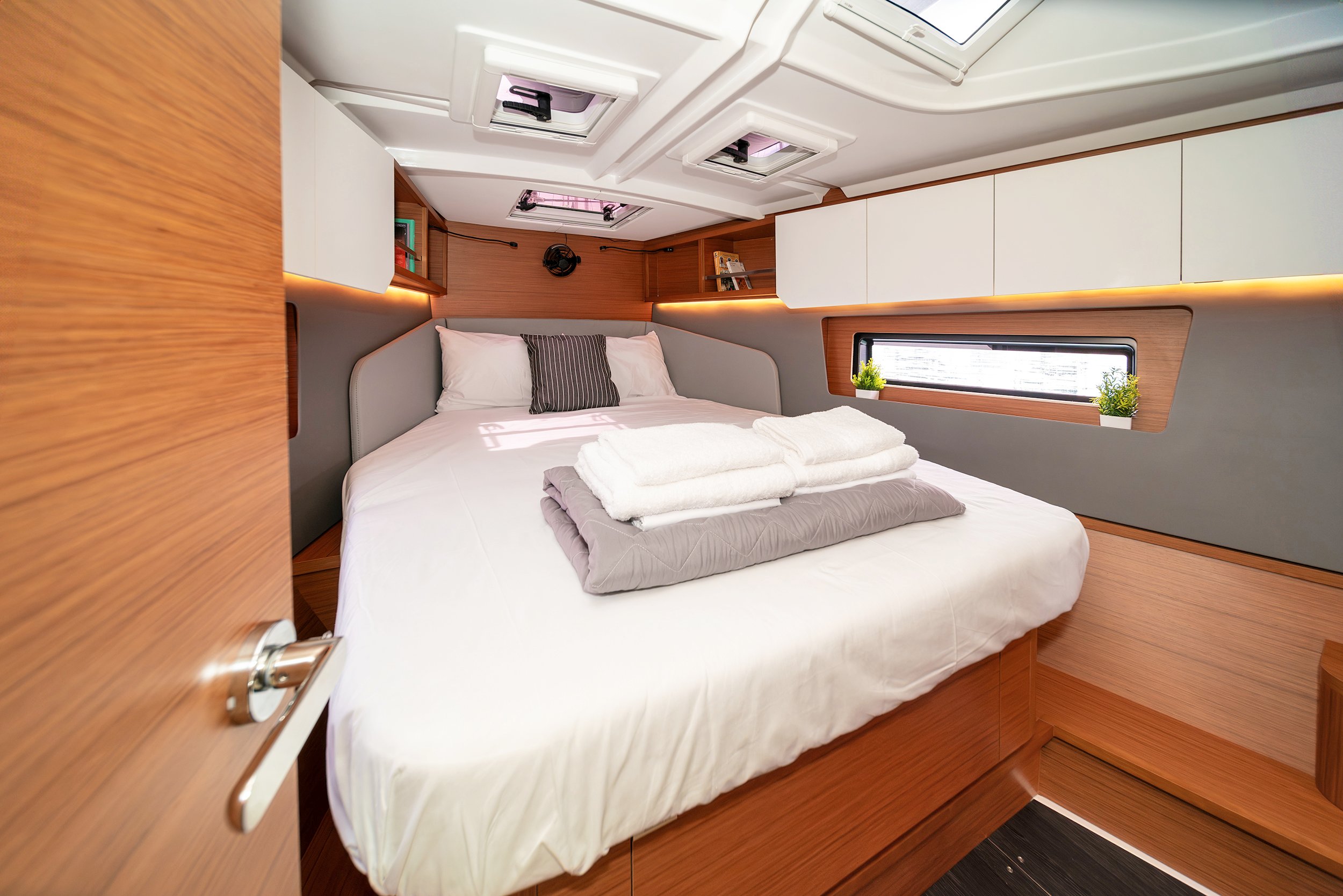 Grace - Sailboat in Alimos