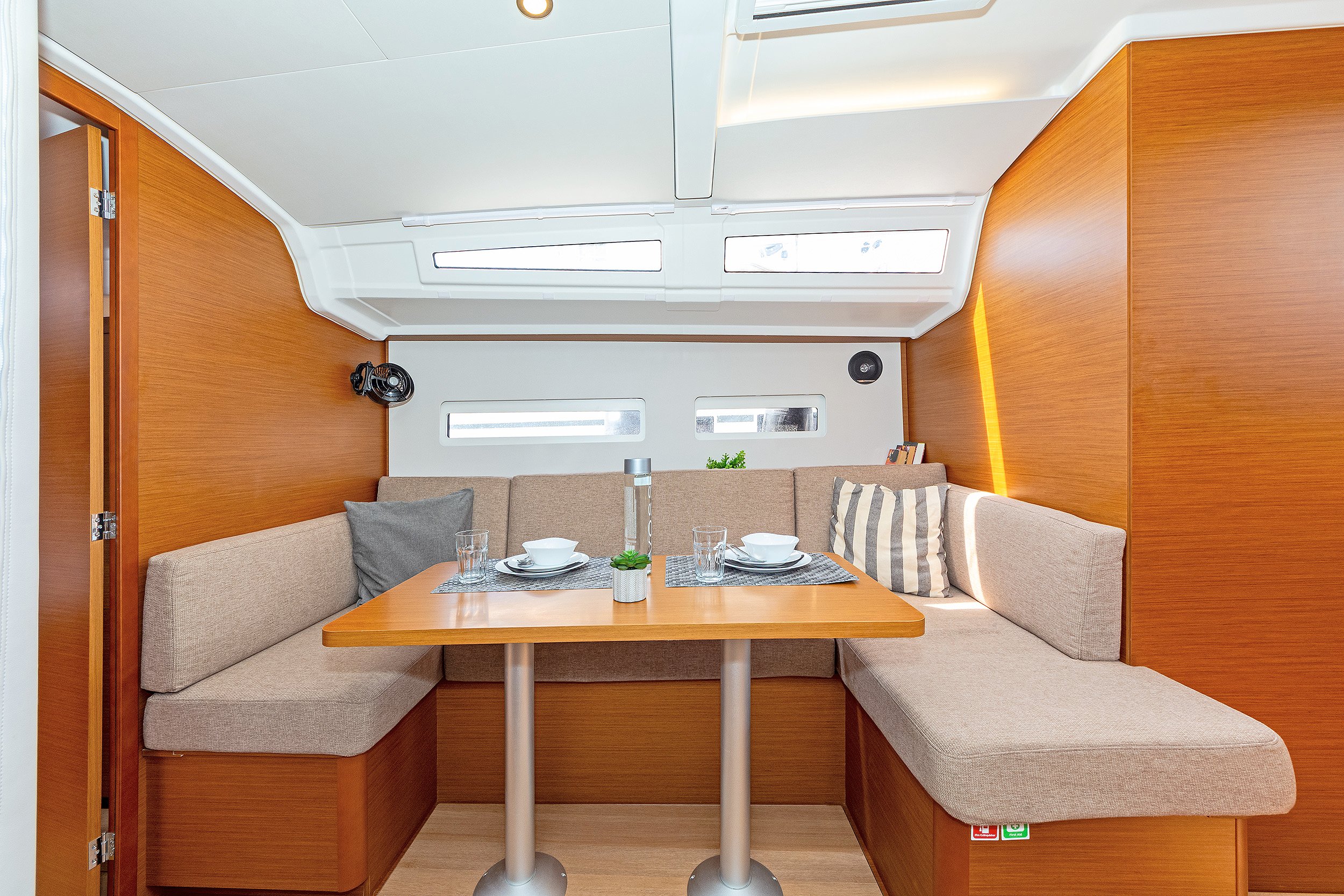 Zheng Yi Sao - Sailboat in Alimos