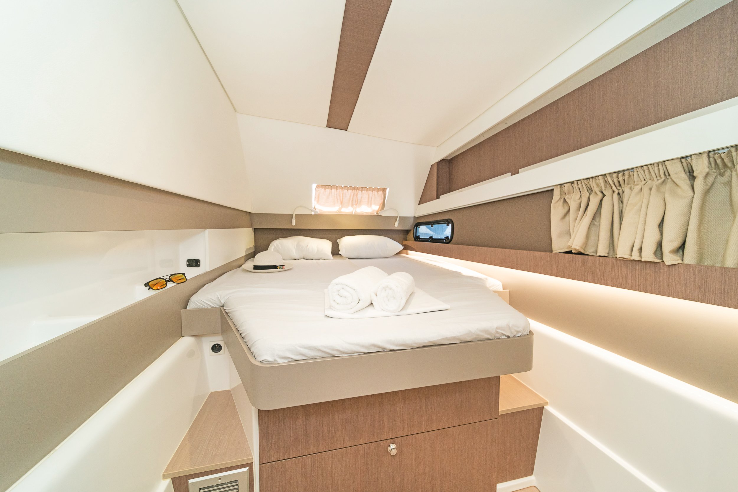 Neusis - Catamaran in Rodos