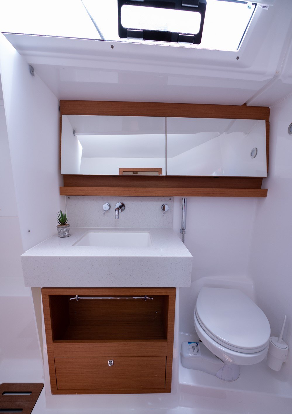 Andromeda - Sailboat in Alimos