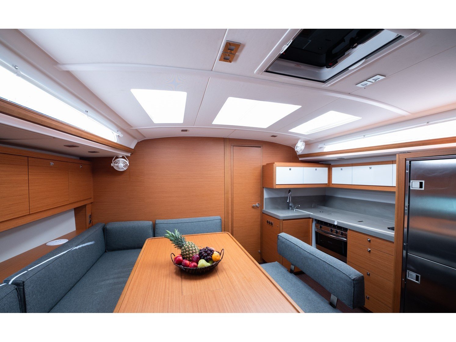 Andromeda - Sailboat in Alimos