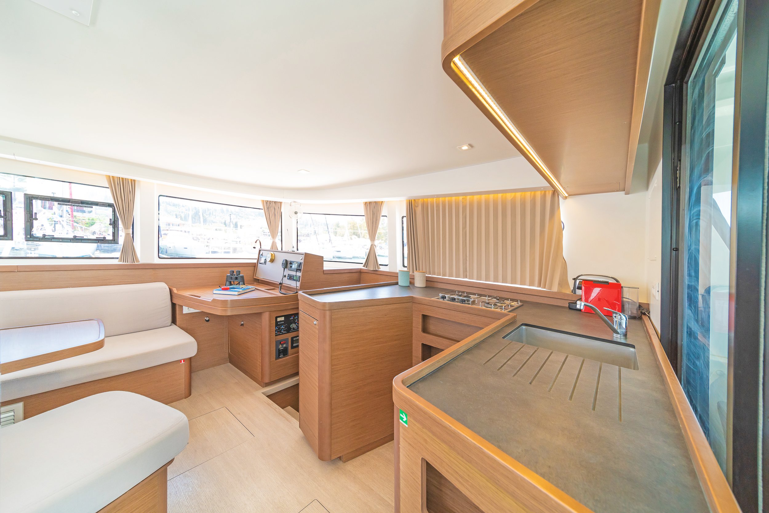 Four Seasons - Catamaran in Kontokali