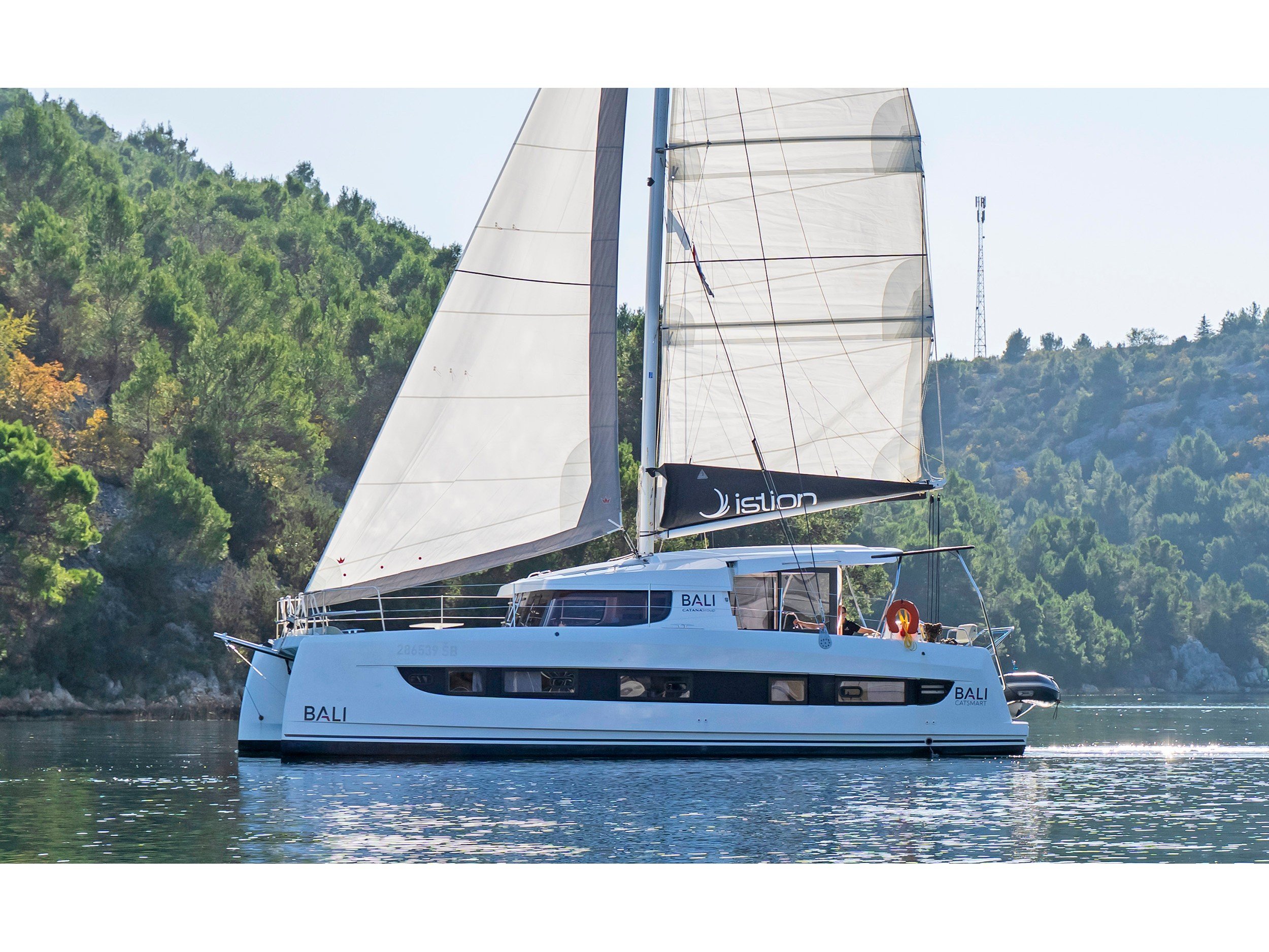 First Flirt - Catamaran in Skradin