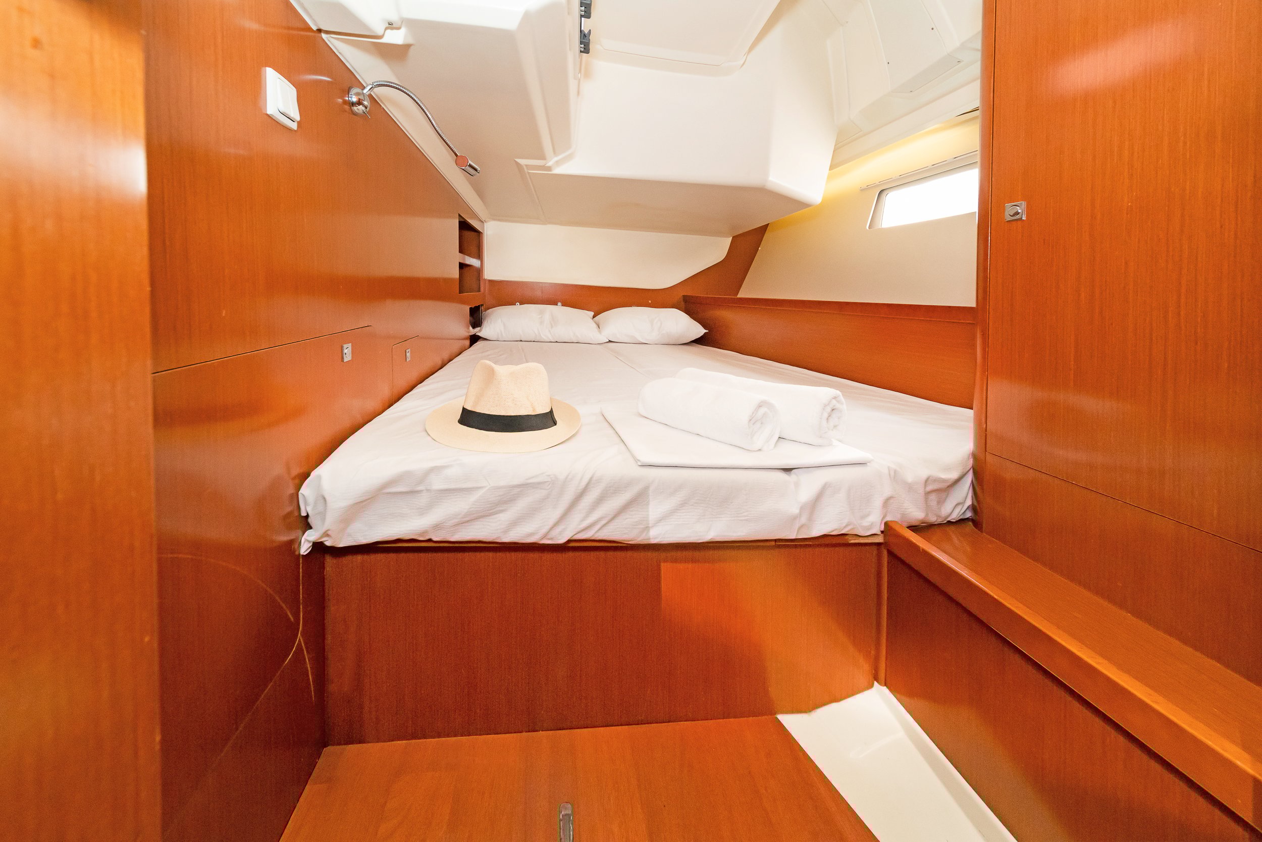 Quantum - Sailboat in Rodos