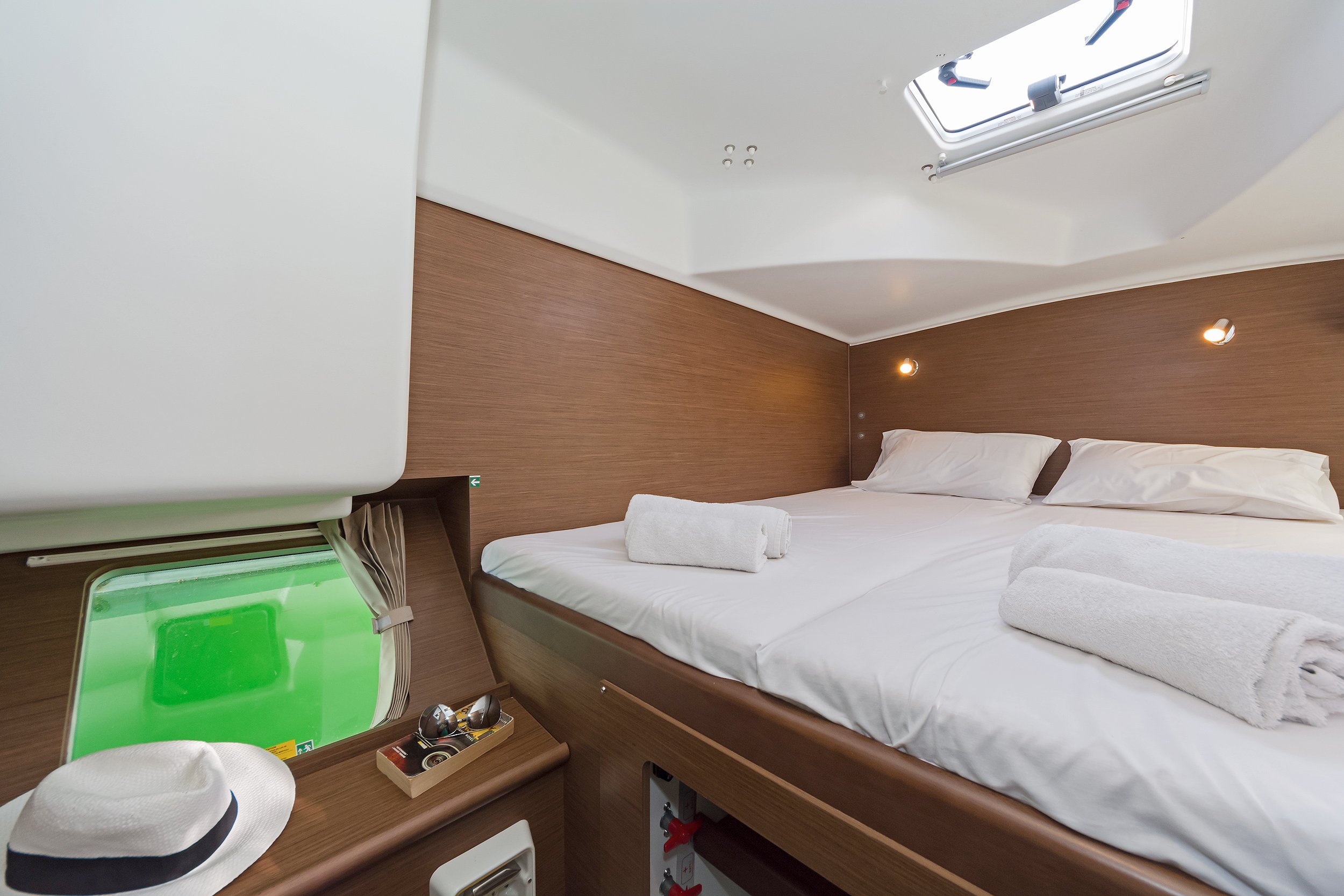 Eleven - Catamaran in Kontokali