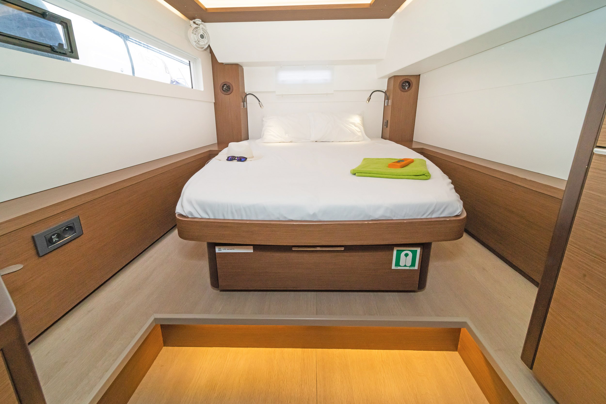 Vasiliki - Catamaran in Alimos