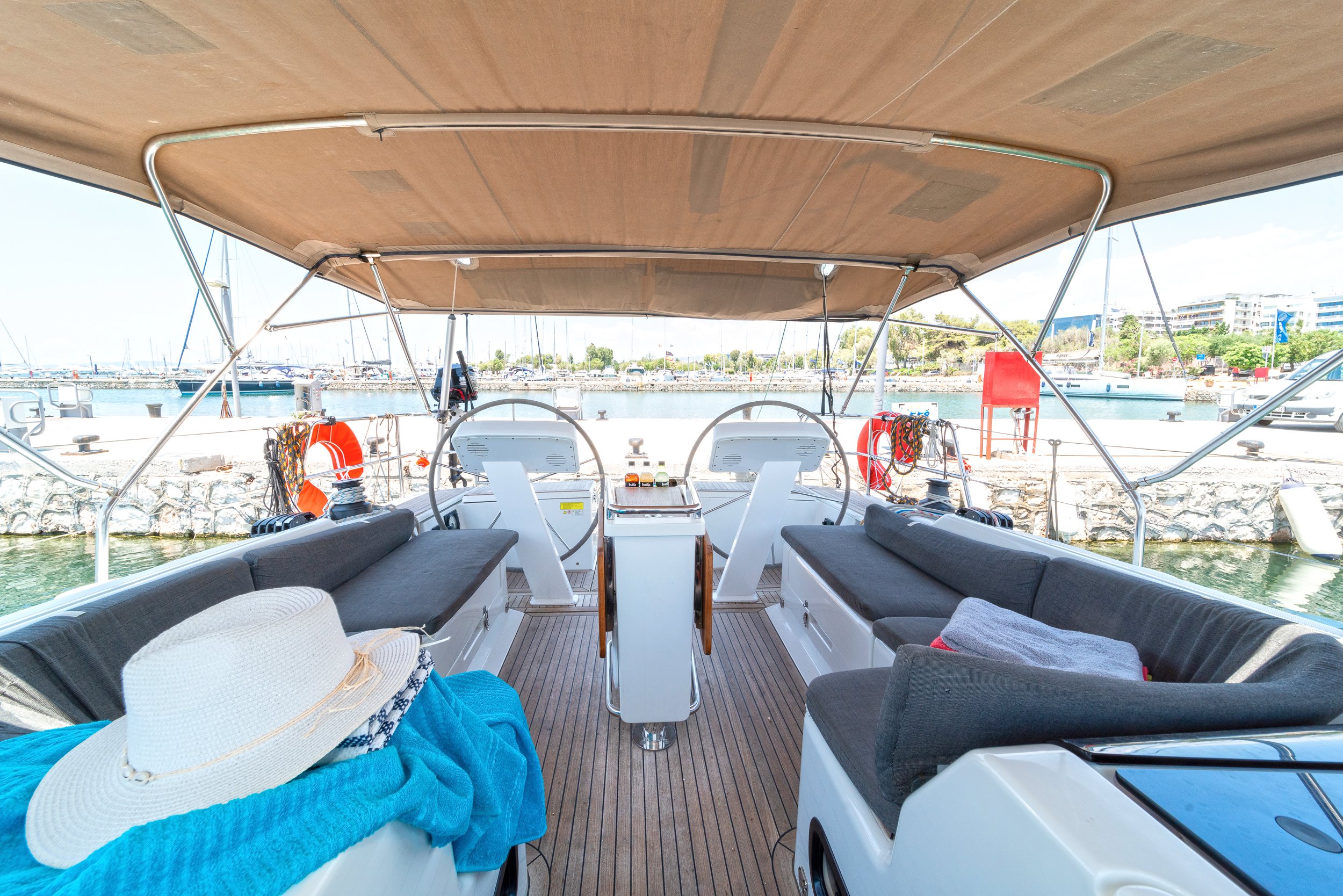 Kiveli - Sailboat in Kontokali