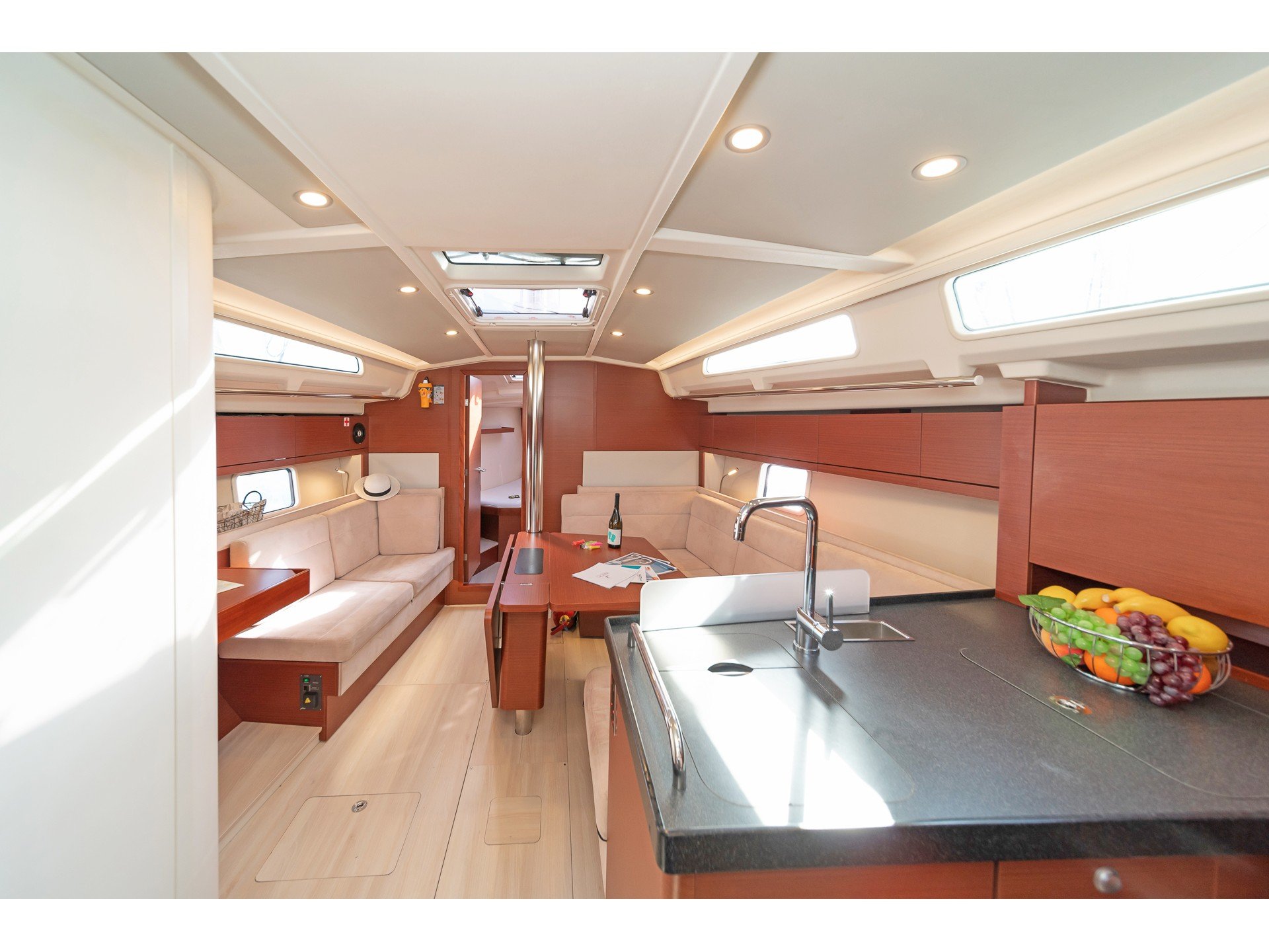 Azur - Sailboat in Lavrio