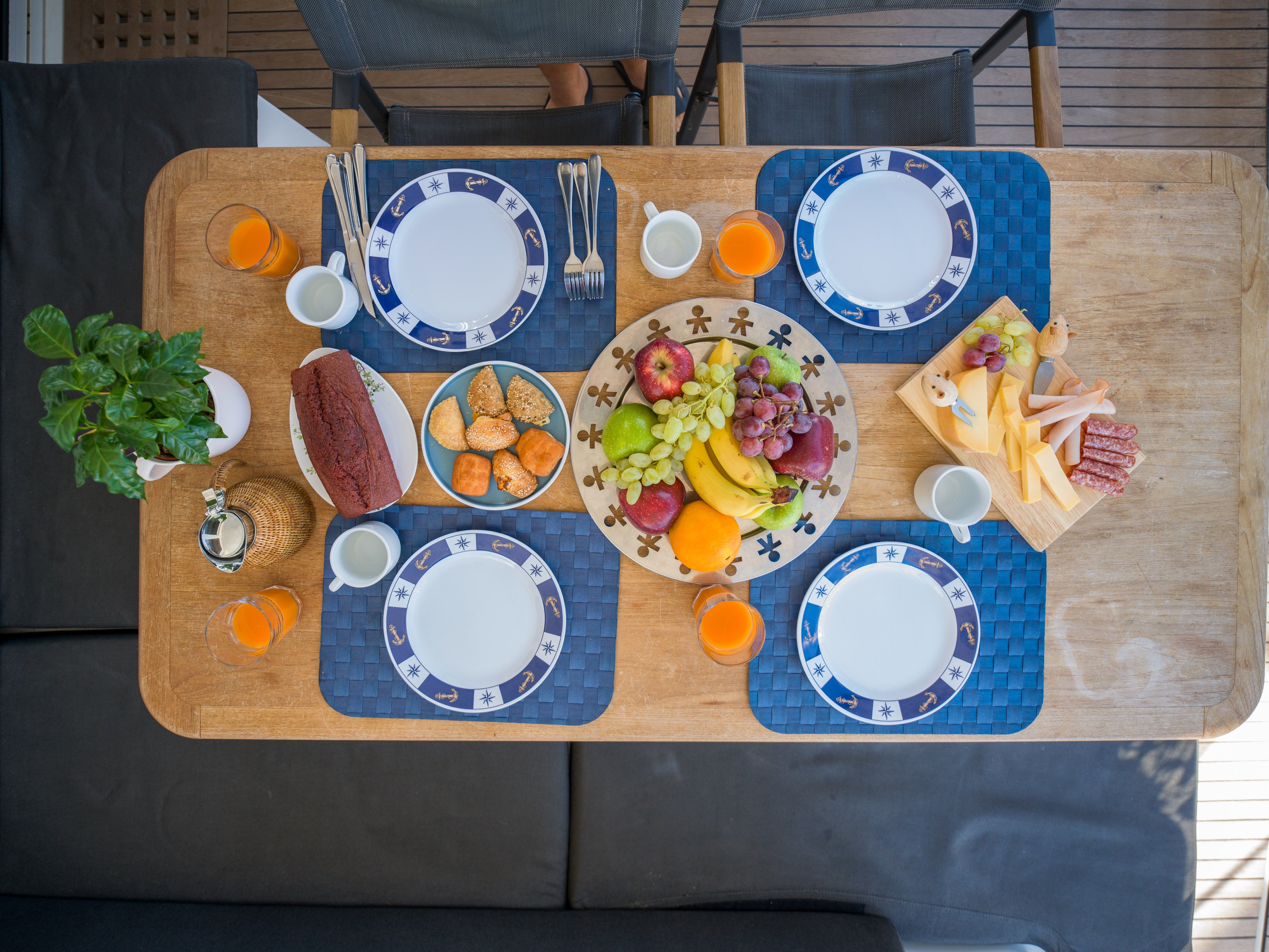 L'Avventura - Katamaran içinde Alimos