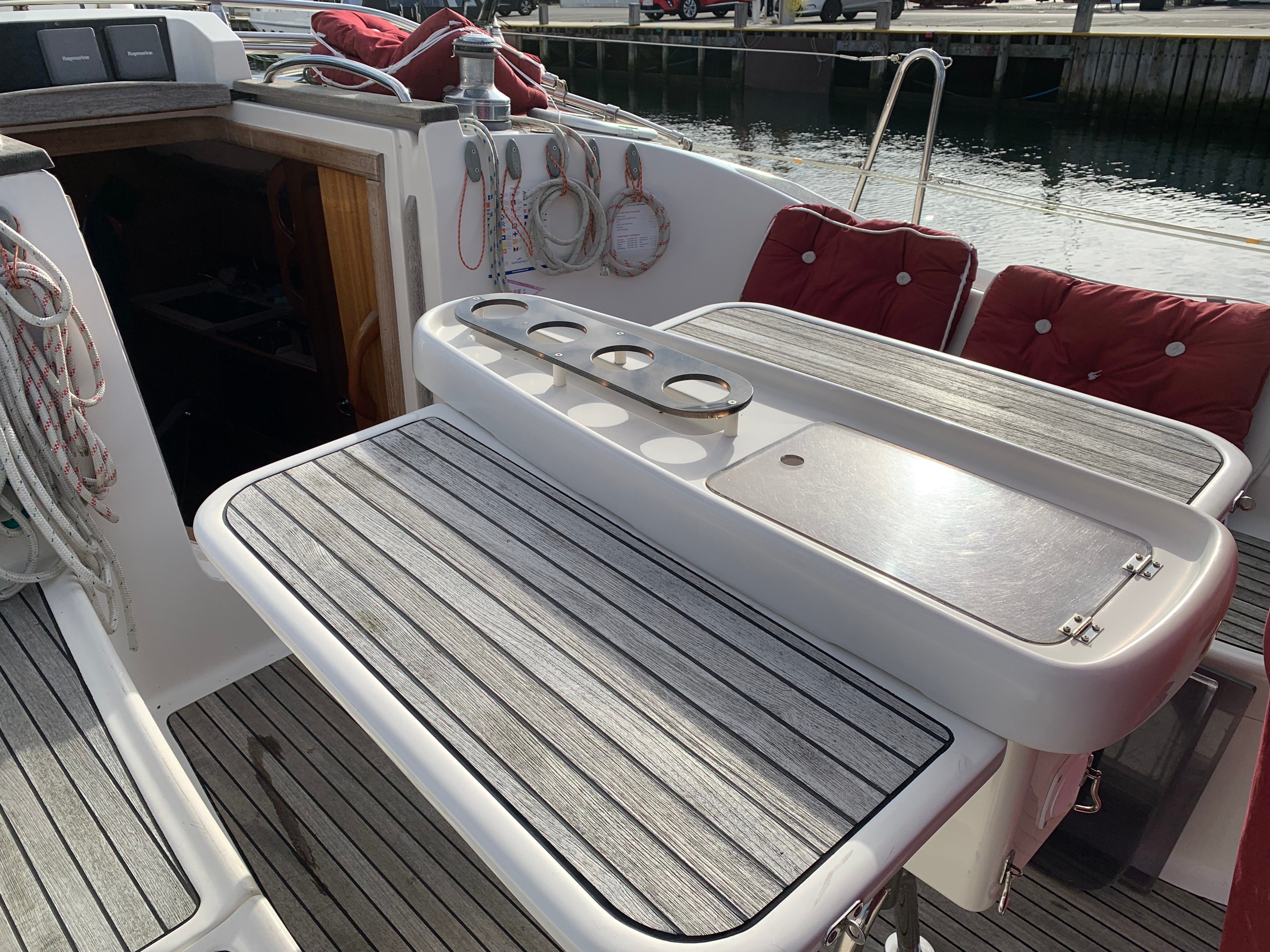 Lady in Red - Sailboat in Altefähr