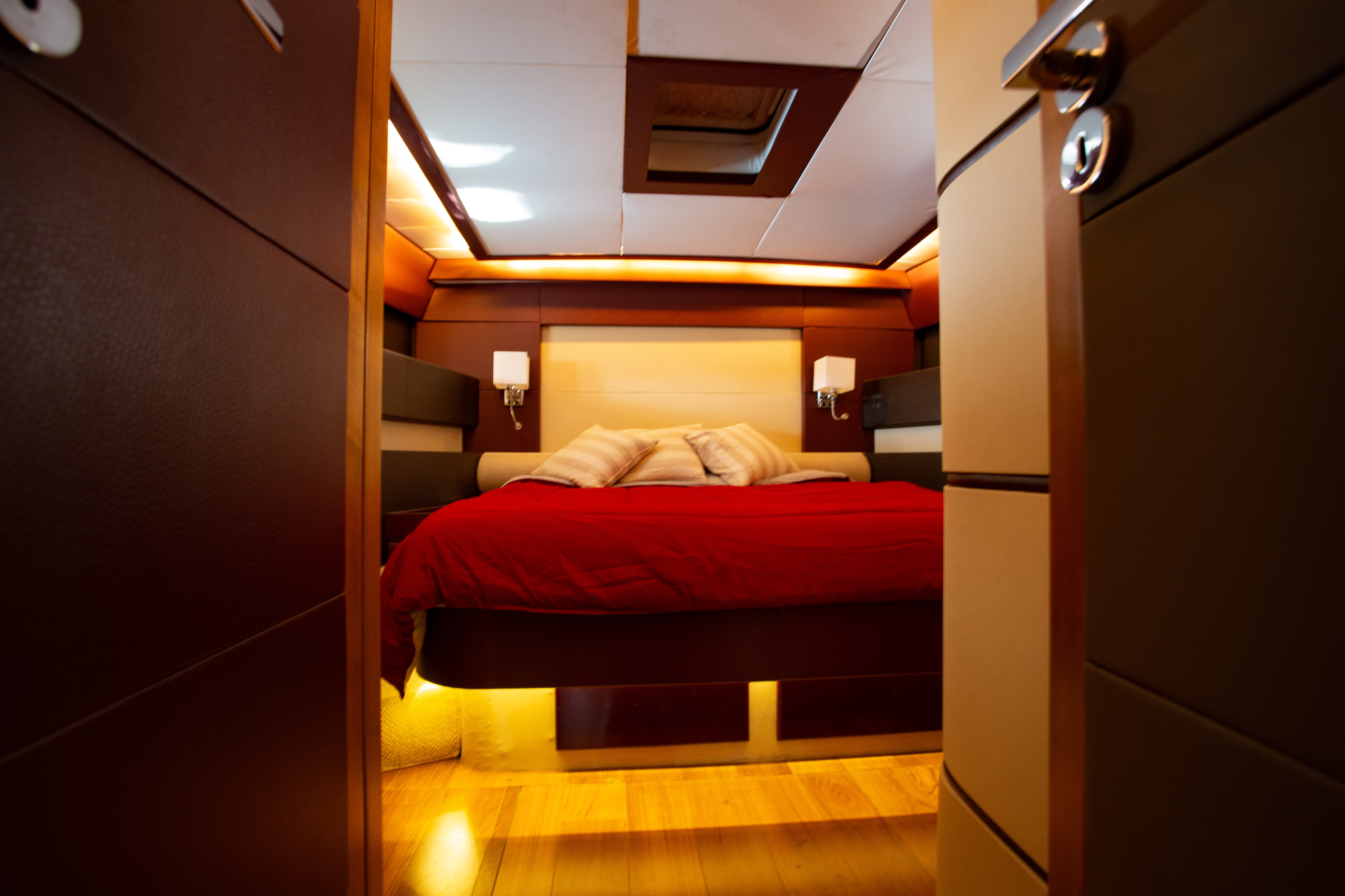 Maeva Star - Motor Yat içinde Sirakuza