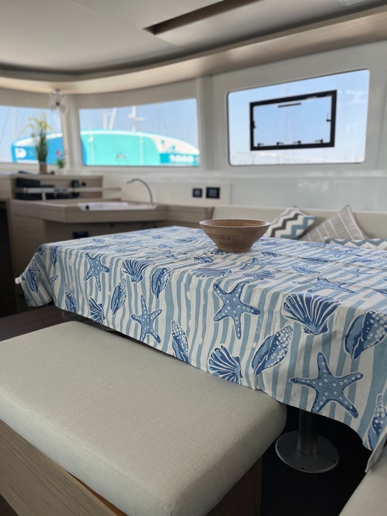 AELIA - Catamaran in Alimos