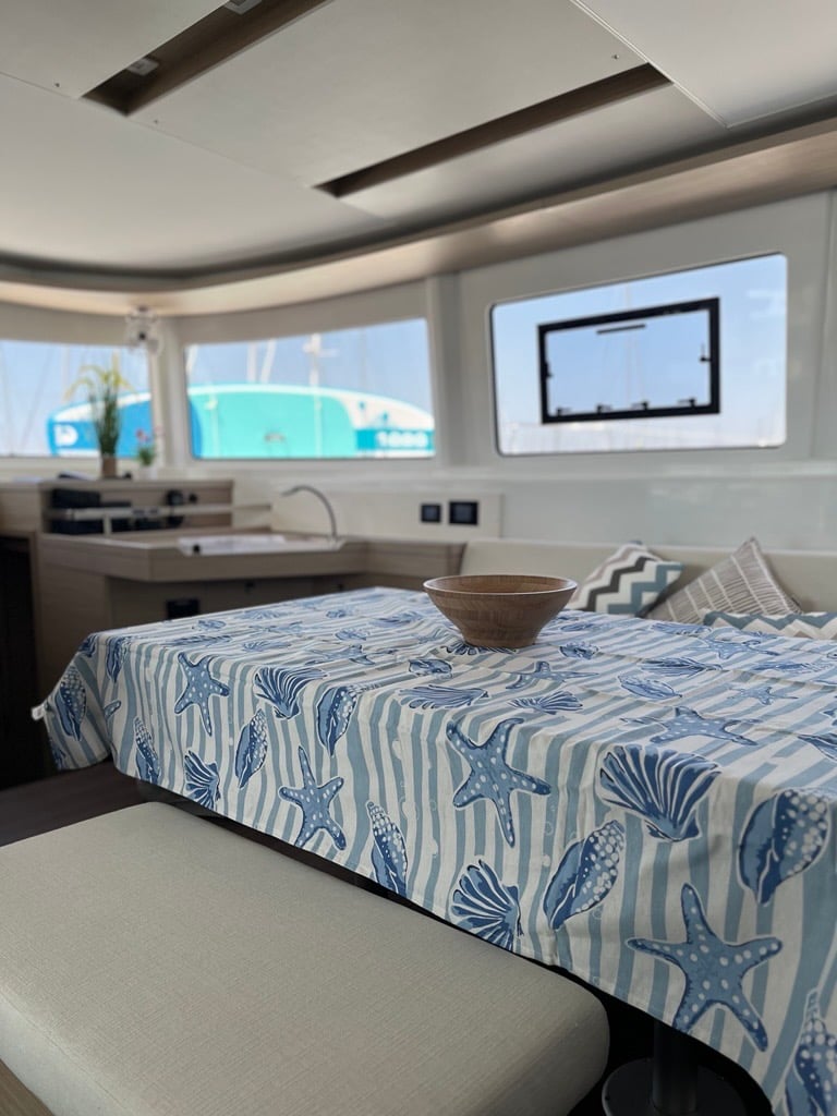 AELIA - Catamaran in Alimos