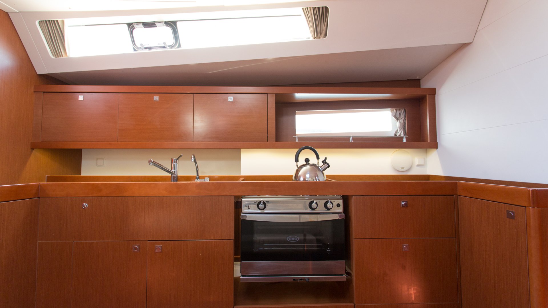 DAEDALUS - Sailboat in Lefkada