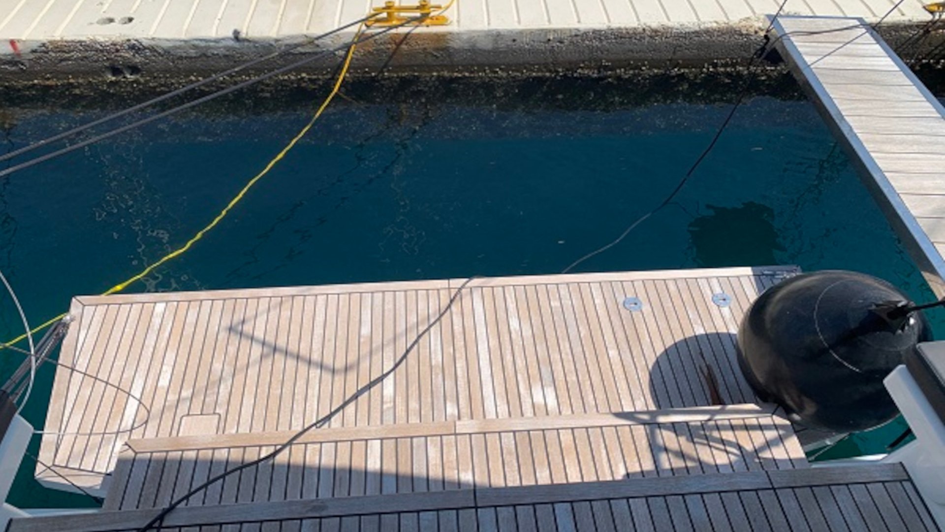 SERENITY - Yelkenli içinde Skiathos