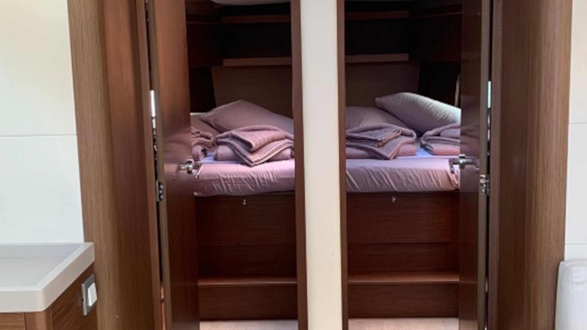 SERENITY - Yelkenli içinde Skiathos