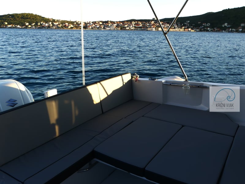 POMALO - Motor Yacht in Zadar