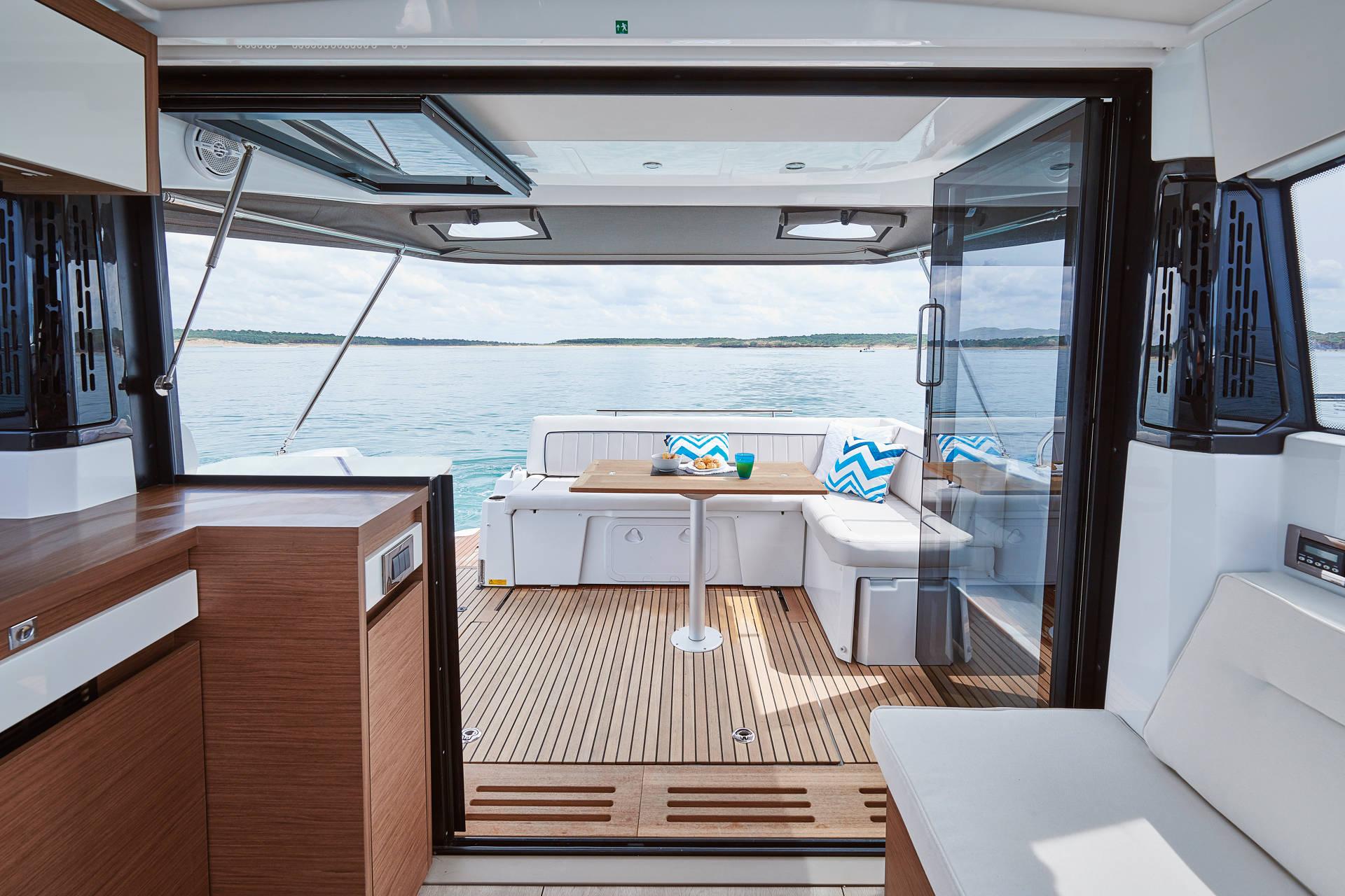 Black Pearl - Motor Yacht in Makarska