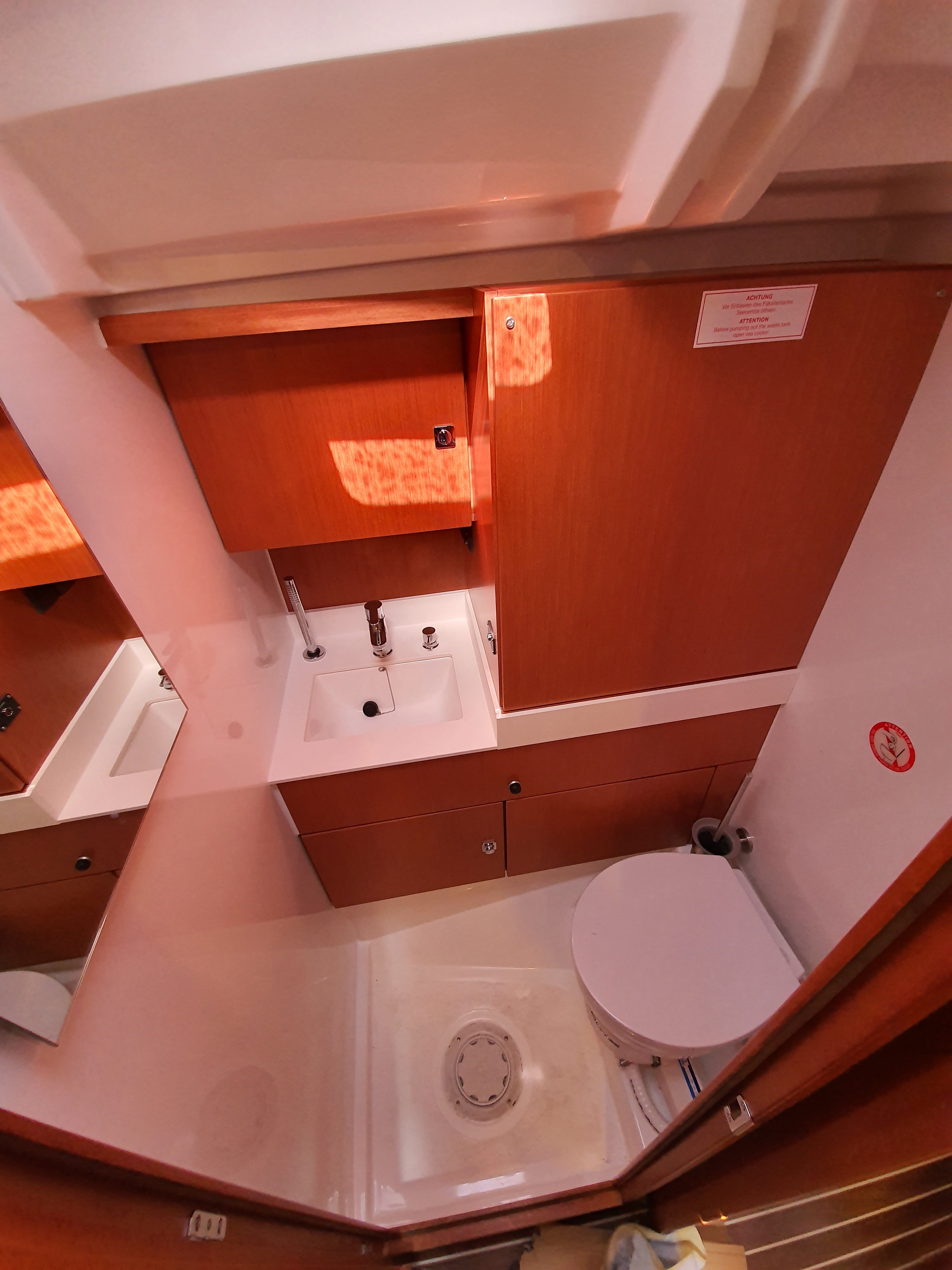 Blue Diamond - Sailboat in Alimos