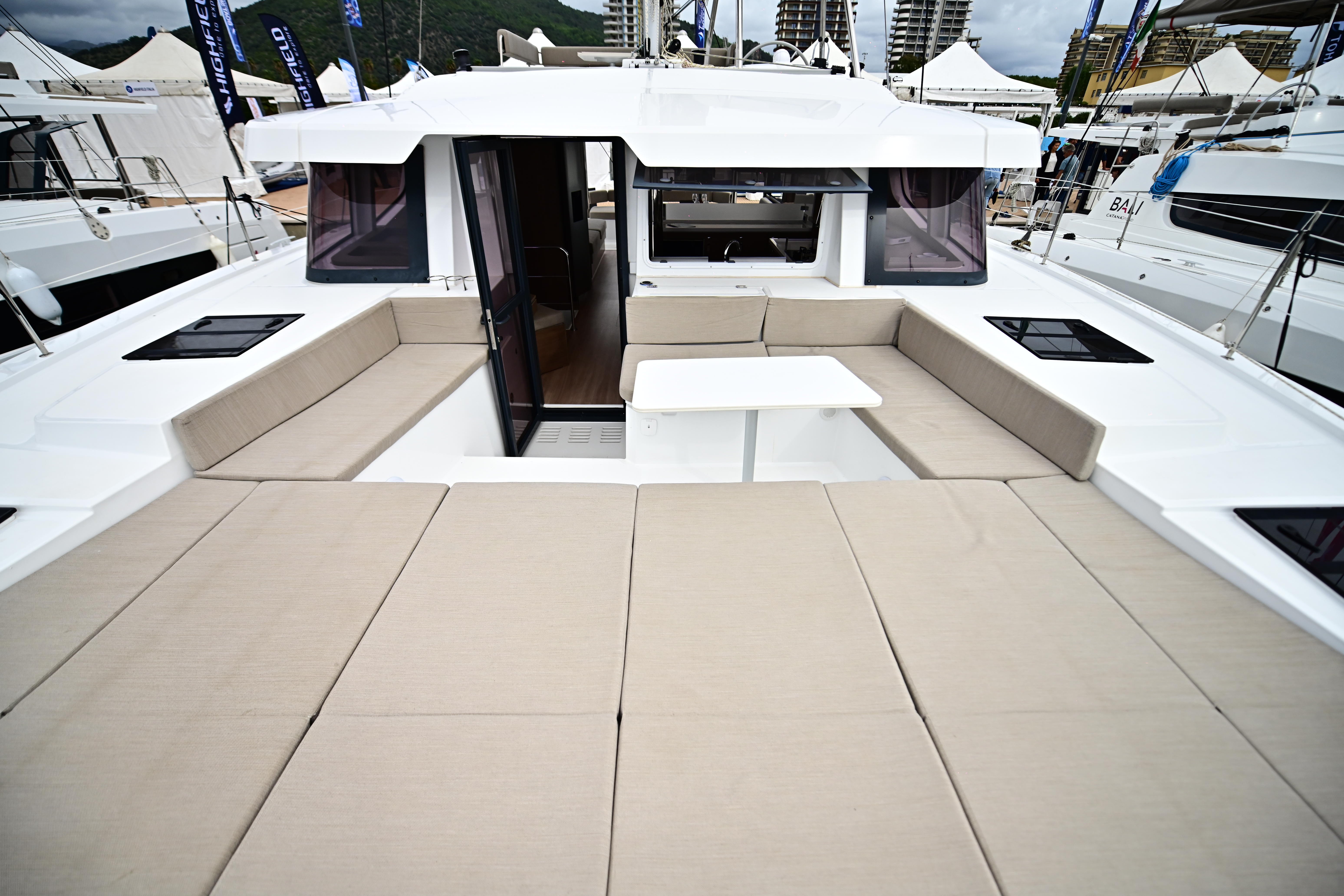 SKYFALL - Catamaran in Tonnarella