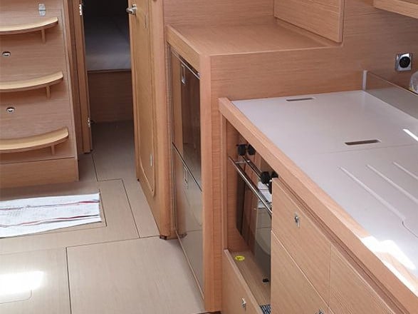 Avajava - Sailboat in Tonnarella