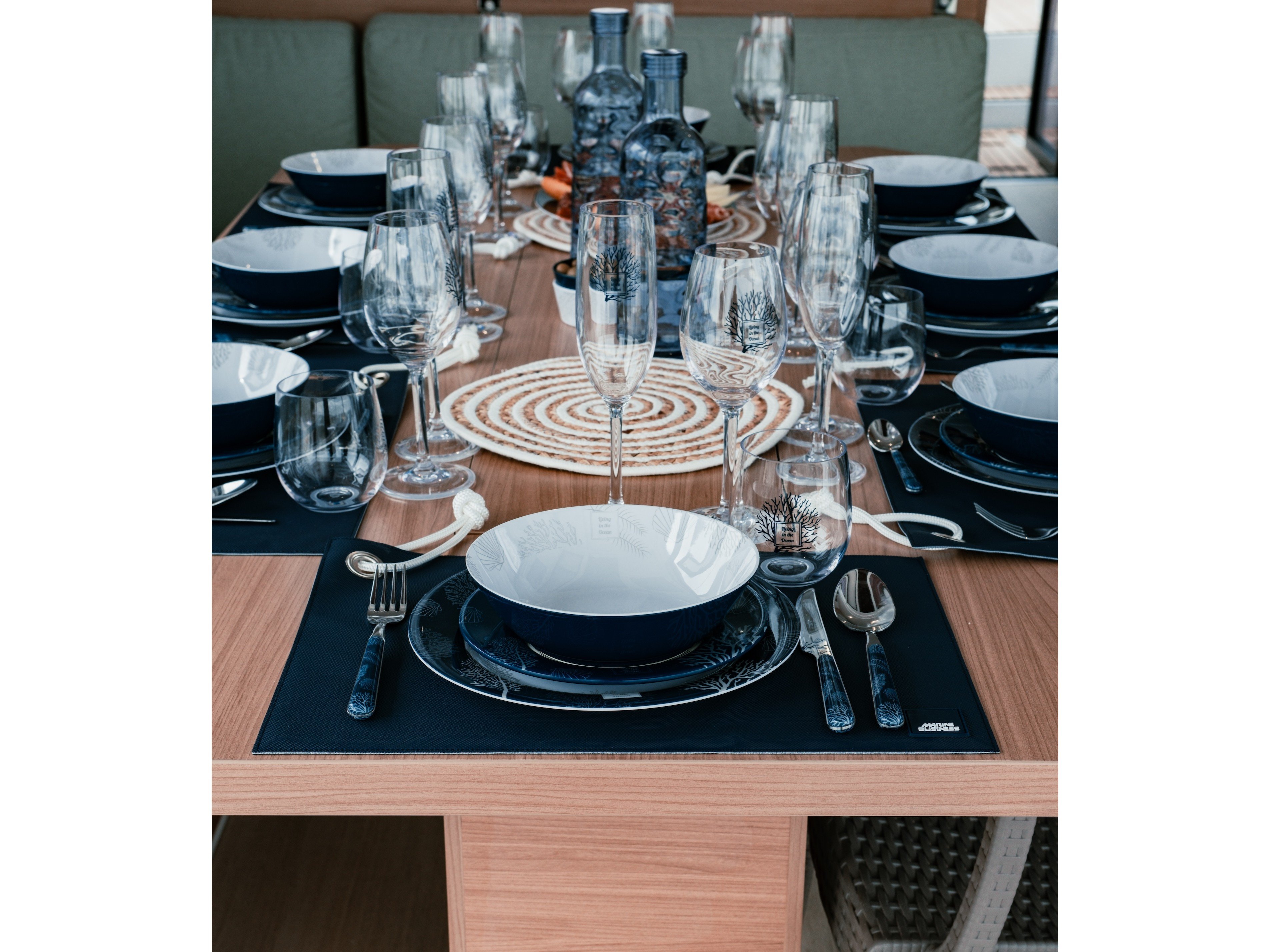 Endeavour - Catamaran in Tonnarella