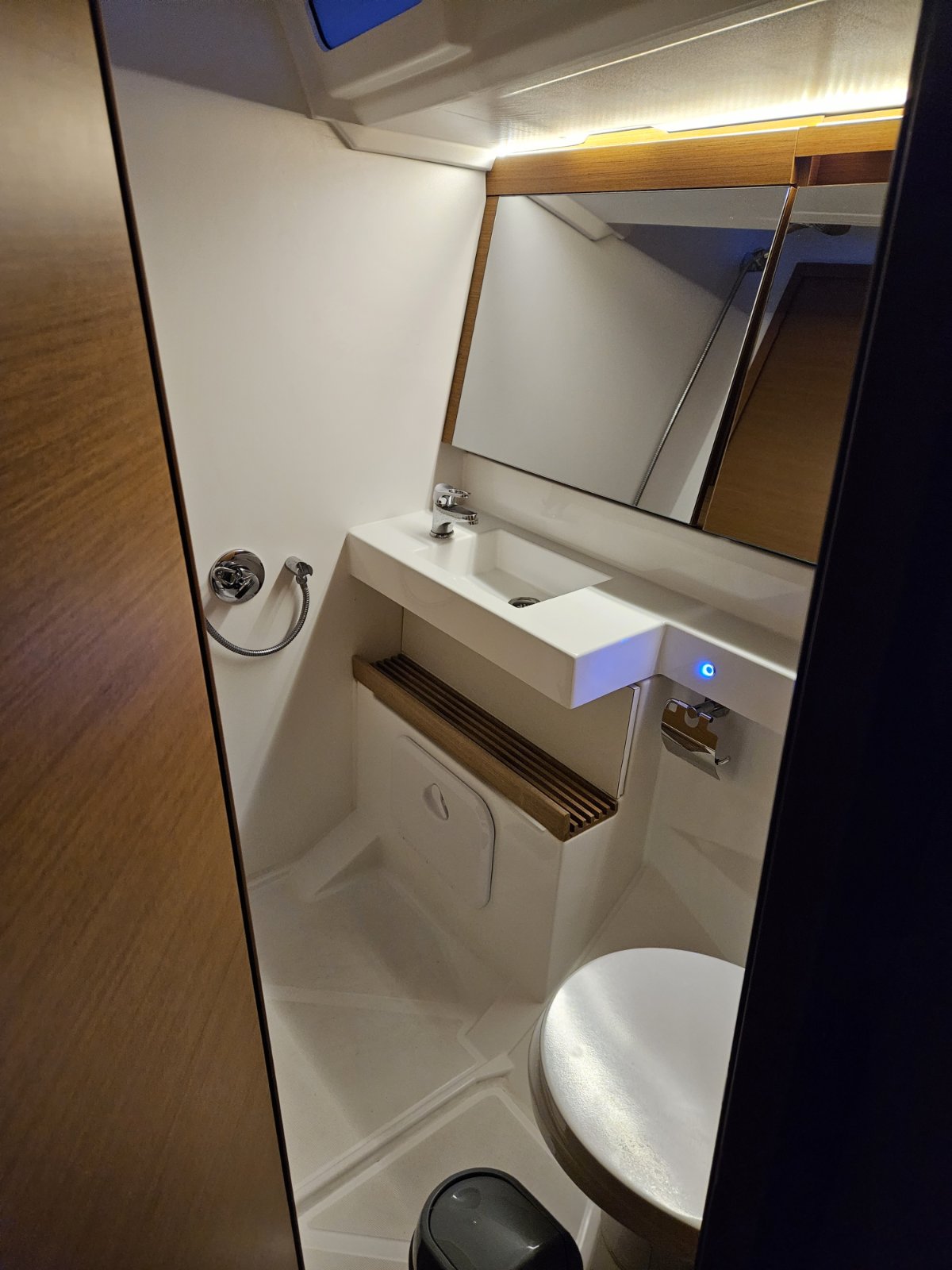 Virginia (A/C, Gen. 10kVA, Watermaker 160L/h, Electric Winch) - Sailboat in Volos