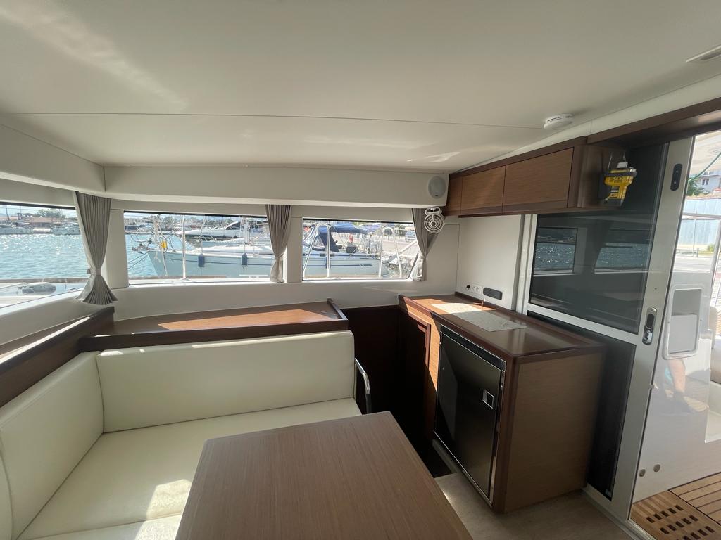 Nina (A/C, Gen 10KWA, watermaker, electric winch) - Catamaran in Volos