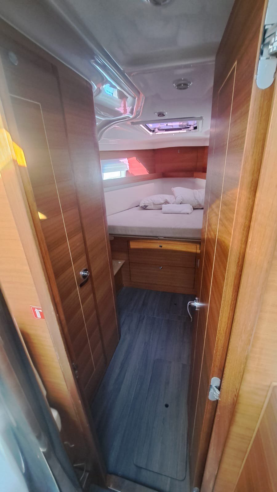 AF-ELAN45.1 - Sailboat in Alimos