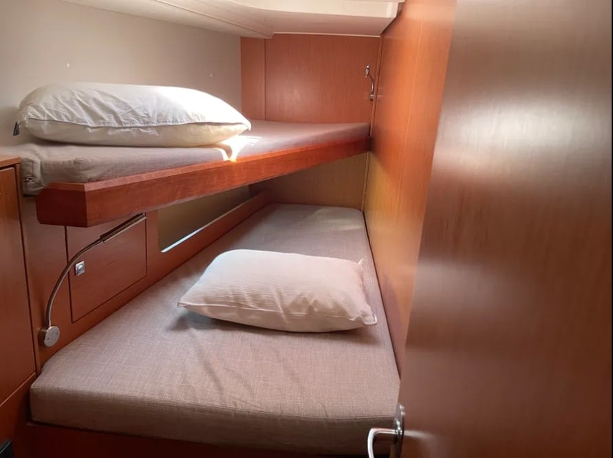 AF-C4523 - Sailboat in Alimos