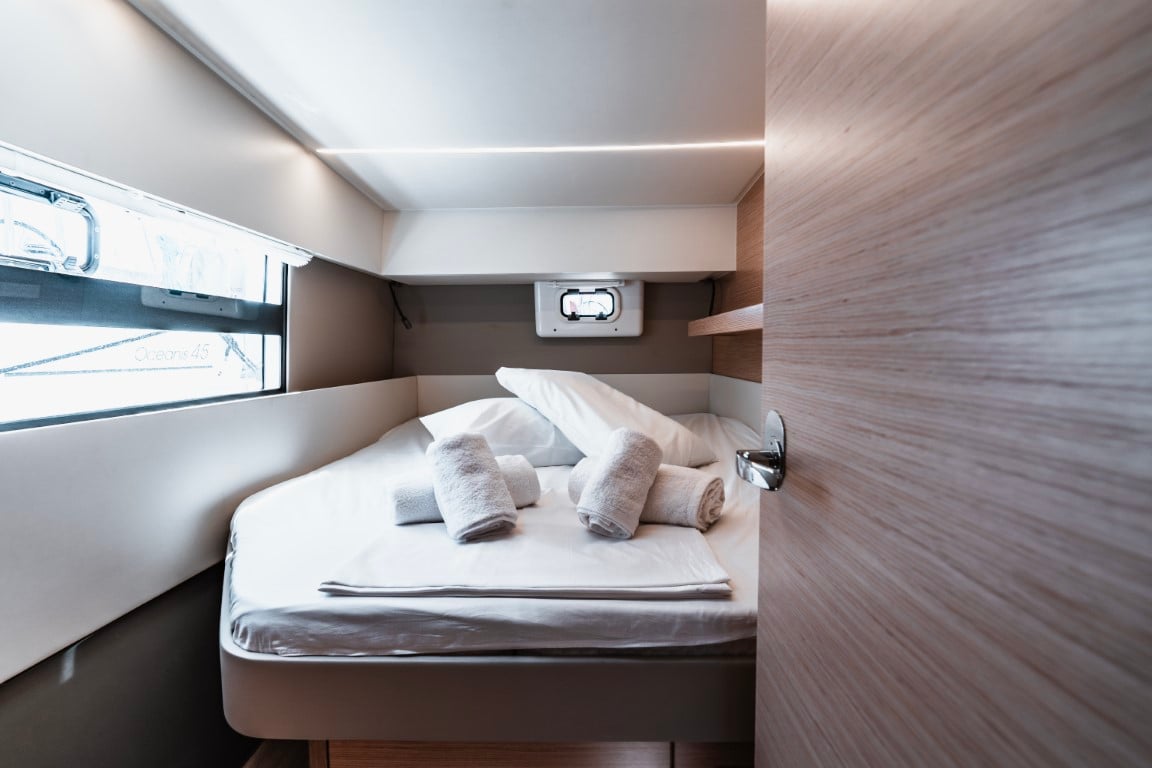 SoMi - Catamaran in Anatoliki Attiki